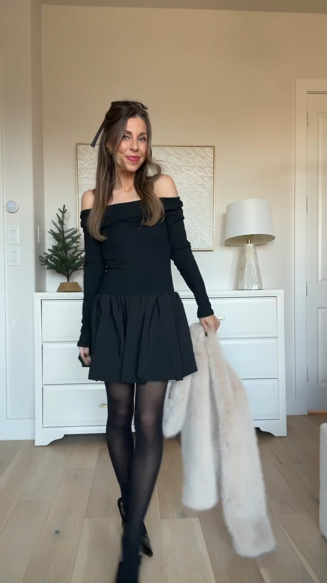 AMAZON LITTLE BLACK DRESS 🖤 XS COMES IN MULTIPLE COLORS!!
Size small faux fur 
Amazon slingback heels 


#LTKSeasonal #LTKHoliday #LTKFindsUnder50