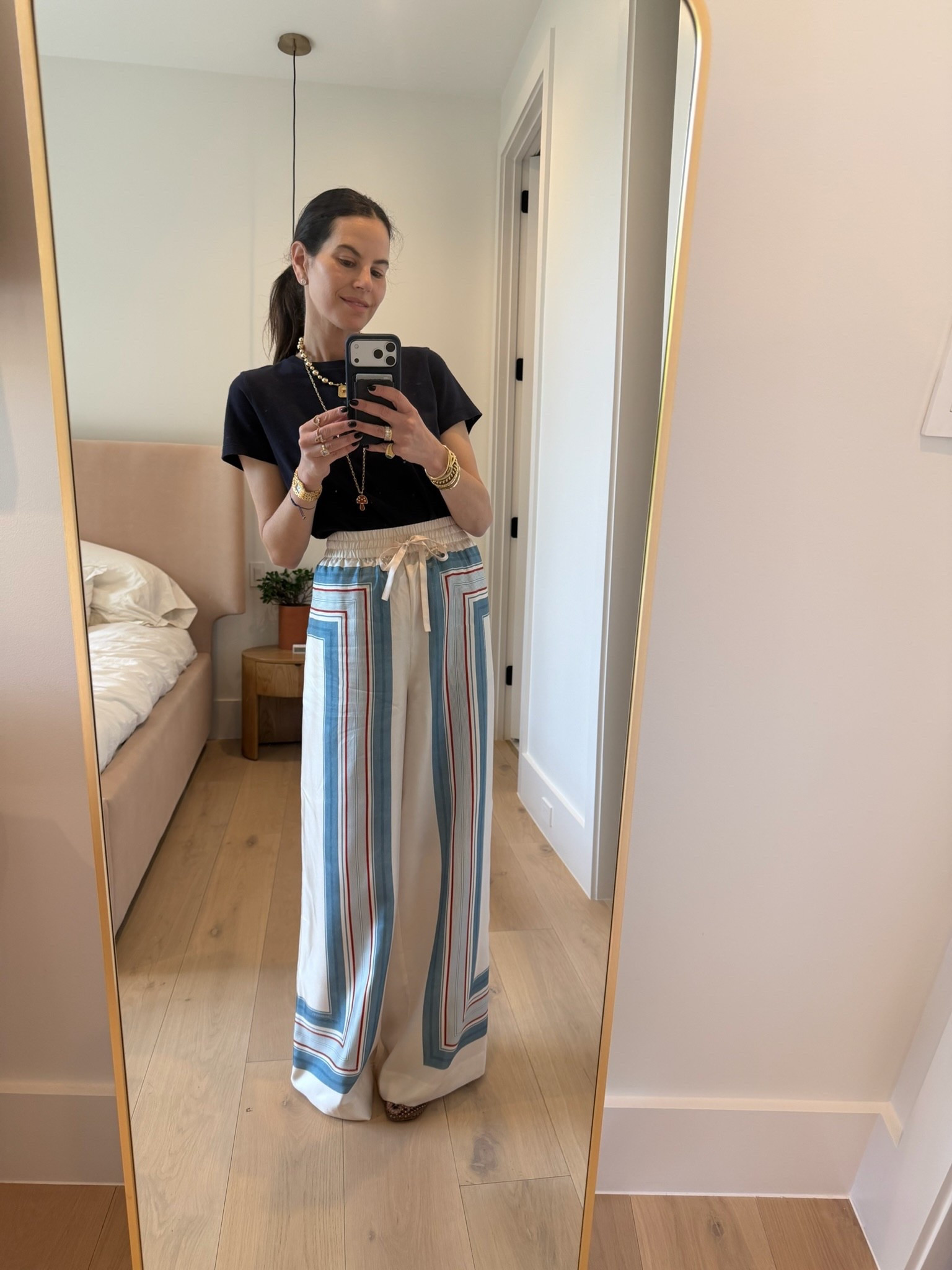 Casual winter in Miami outfit! 


Women’s fashion, winter fashion, winter style, winter outfits, winter outfit inspo, winter ootd, holiday fashion, holiday style, holiday outfits, Miami fashion, winter in Miami, casual outfit, satin pants, basic tee




#LTKSeasonal #LTKOver40 #LTKHoliday