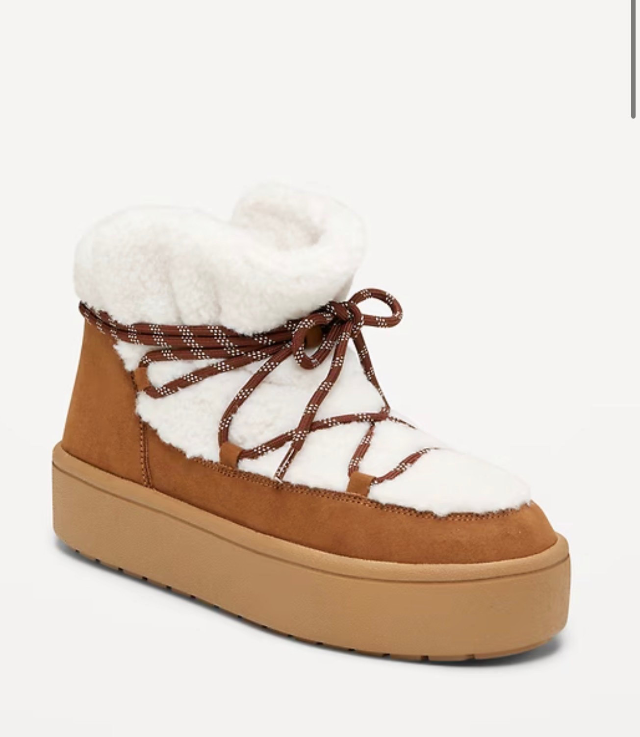 Snow boots 

#LTKootd #LTKSeasonal