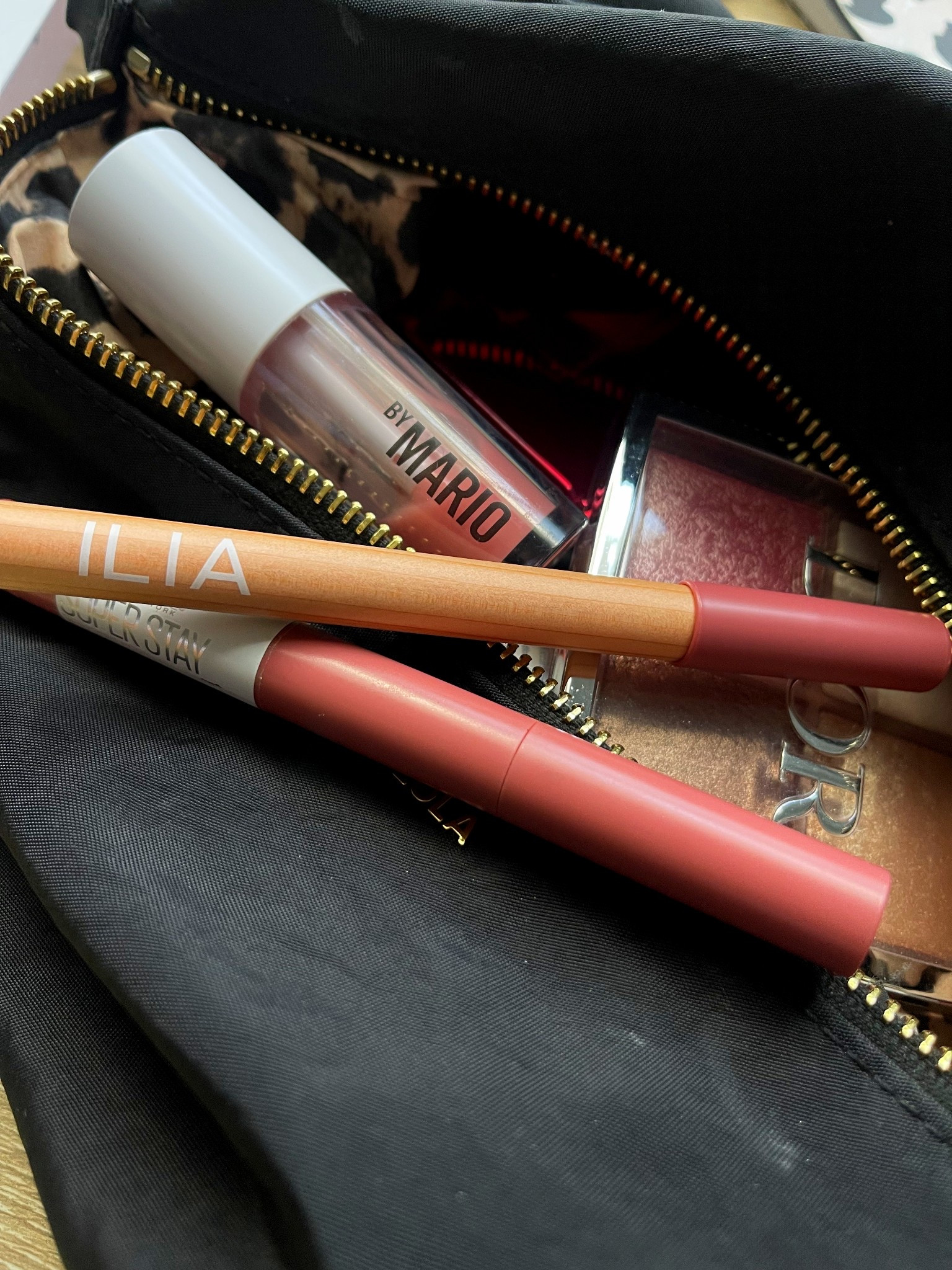 Lip comb 🤎 

#LTKFindsUnder50 #LTKStyleTip #LTKBeauty