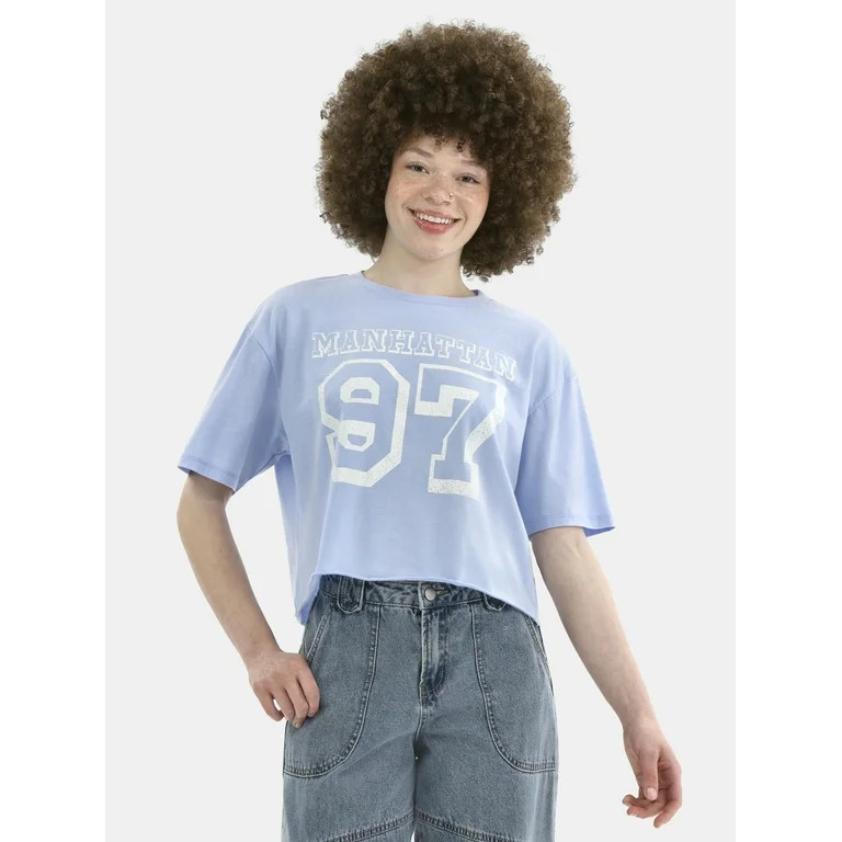 No Boundaries Boxy Cropped Graphic Tee with Short Sleeves, Women's | Walmart (US)