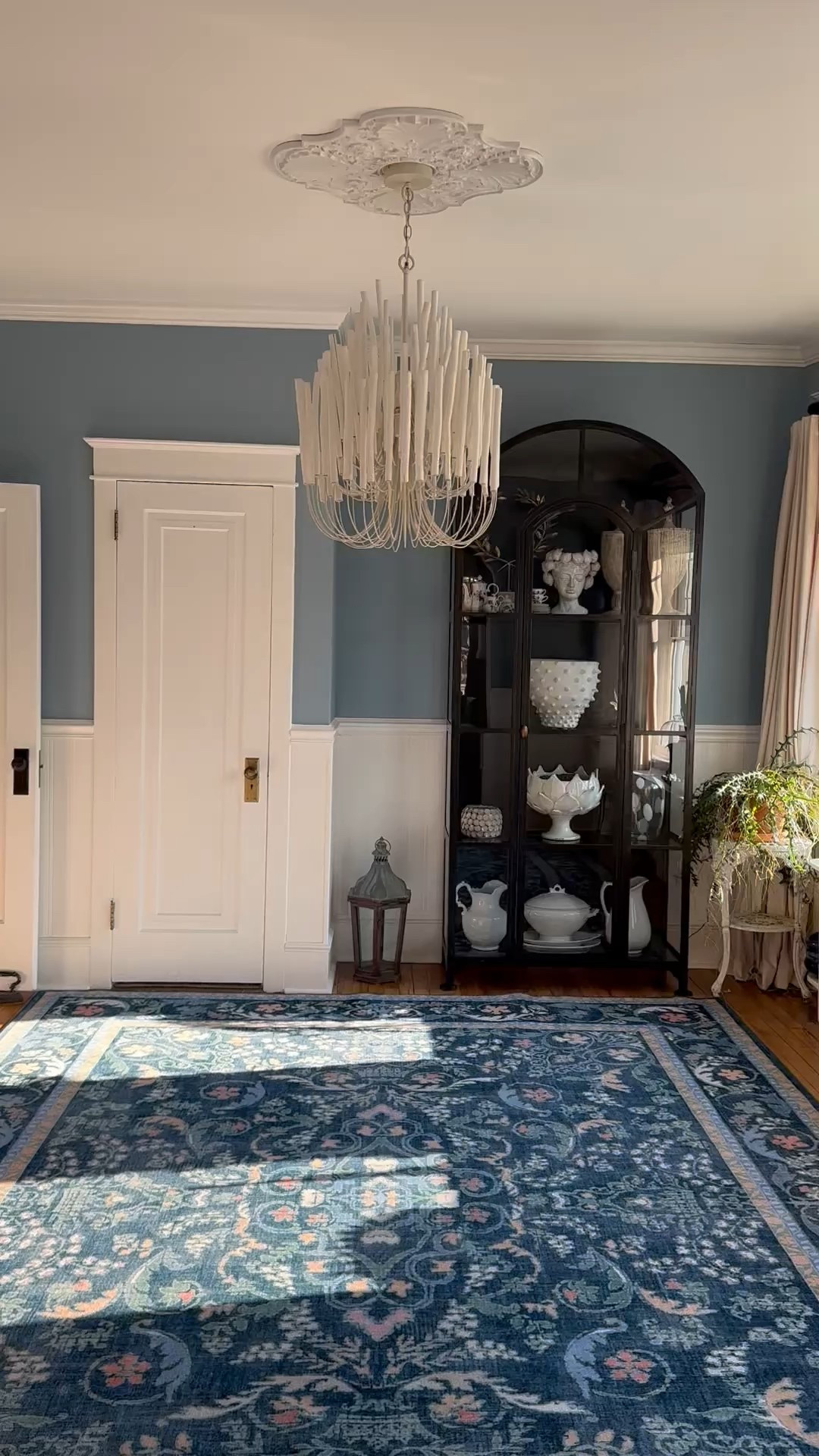 When we rolled out this rug, I got chill bumps. #rug

#LTKHome #LTKStyleTip
