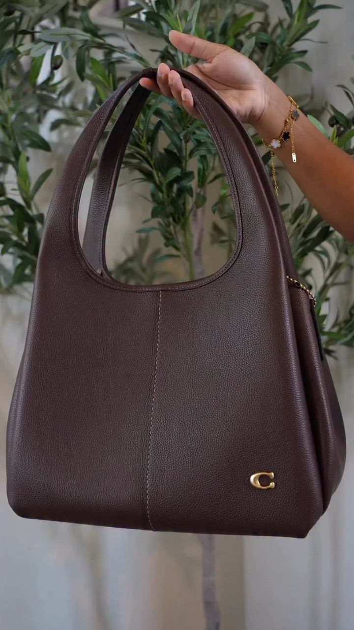 Ms. Lana is beautiful honeyyyyyyyy 😍🥰🤭 @coach