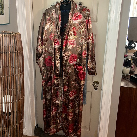 CHRISTIAN DIOR sz M/L silky, brown with red rose & pockets glamorous kimono/Robe | Poshmark