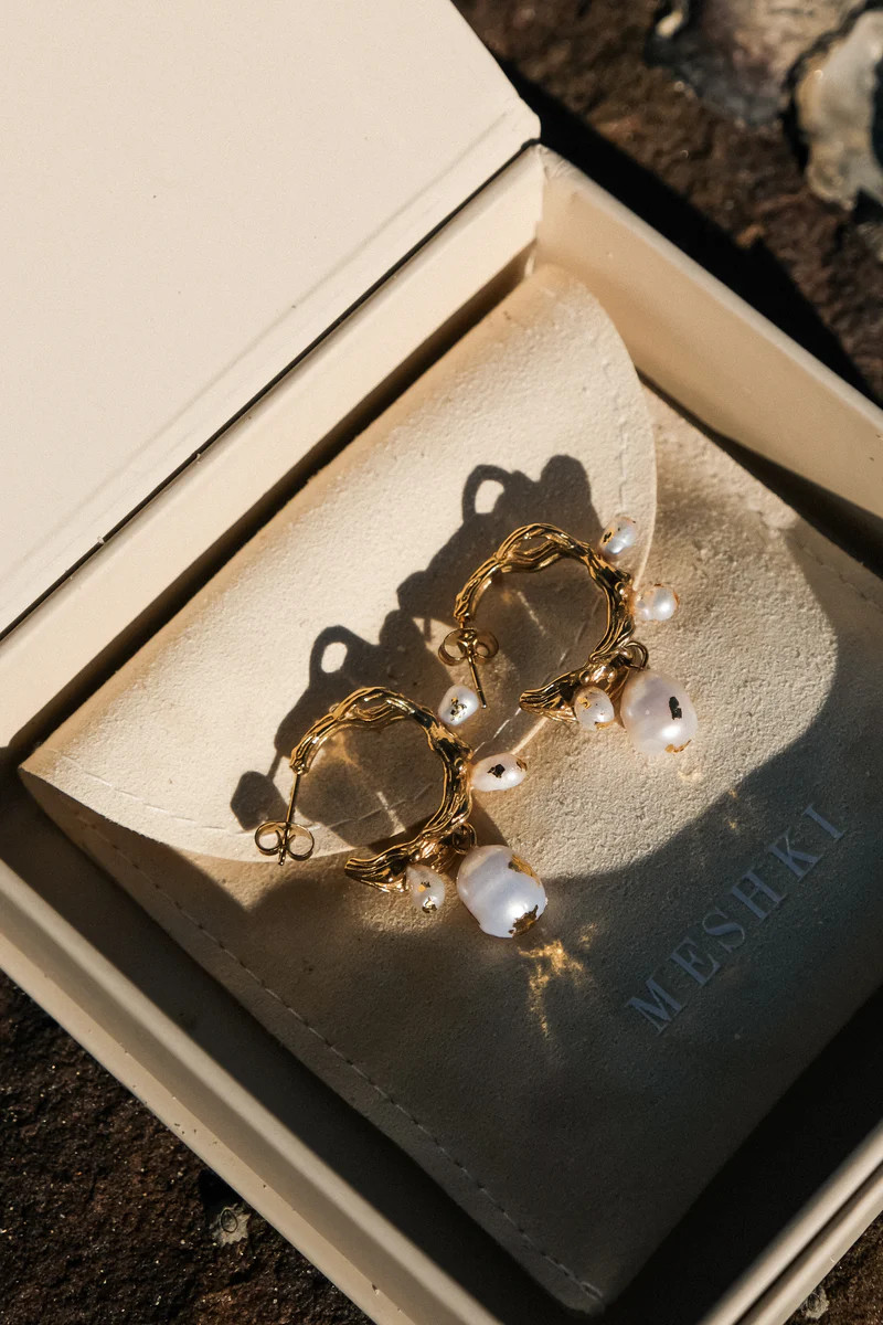 Nixie Pearl C Hoop Earrings - Pearl | Meshki (APAC)