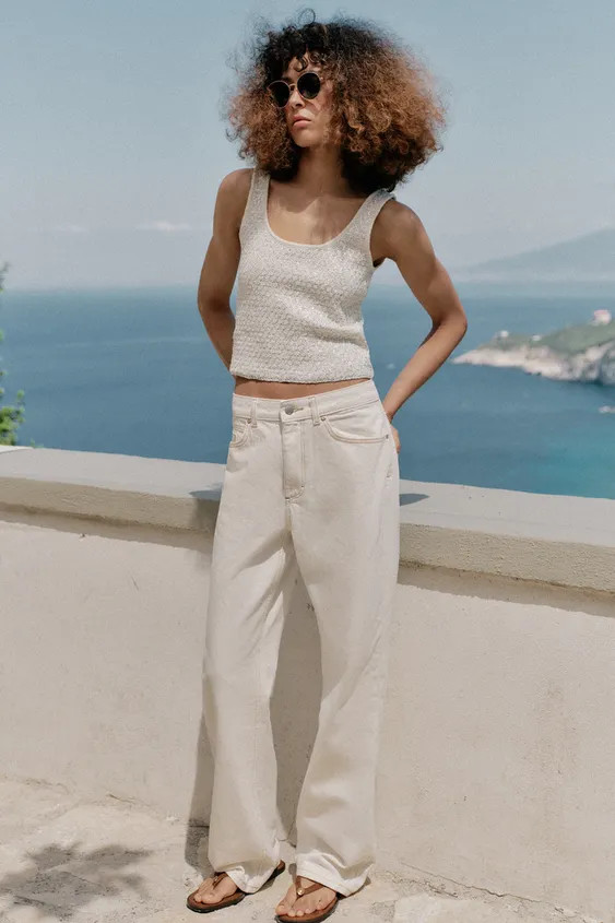 Top with sequin and metallic thread. Round neckline and wide straps. | Zara UK