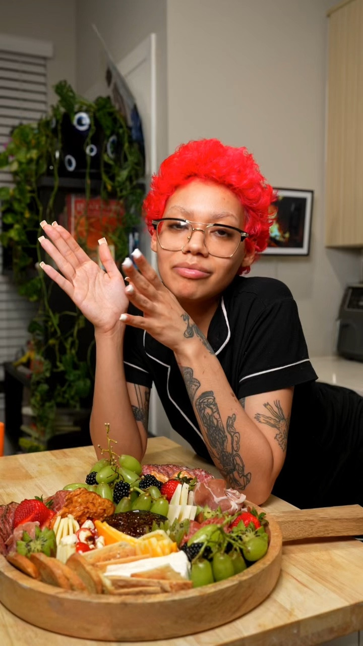 Birthday charcuterie board 🧀🍇

My go-to deep dish charcuterie board for all special occasions and events.

#home #chef #cooking #kitchen #kitchenware

#LTKVideo #LTKFindsUnder50 #LTKHome