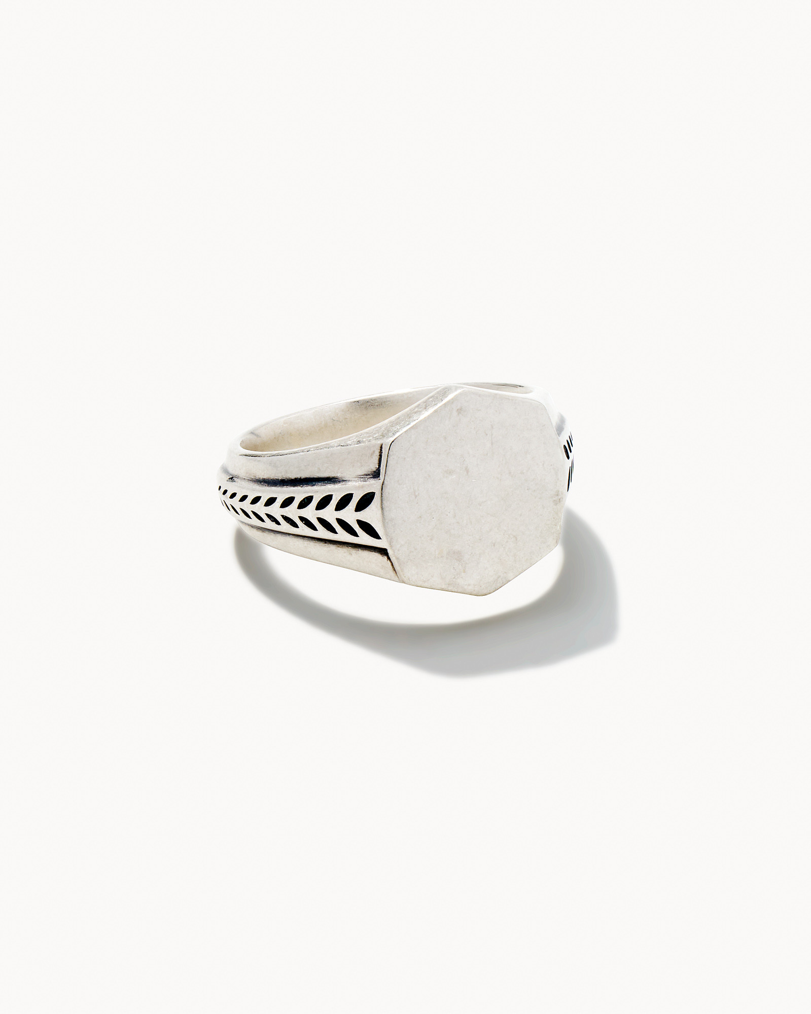 Hicks Signet Ring in Oxidized Sterling Silver | Kendra Scott