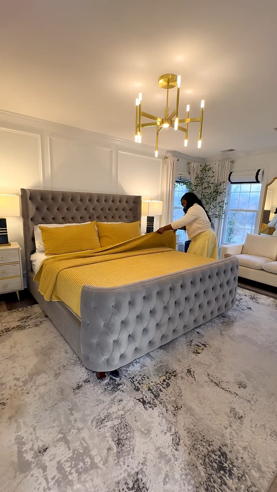 The weather warmed up a little and I was itching for some spring vibes in here 😂 the yellow and greens really changed the whole feel of the room. 

Tell me I’m not the only one that does this as soon as it gets warm 😂 #springrefresh #bedroomdecor 


#LTKSaleAlert #LTKSeasonal #LTKHome
