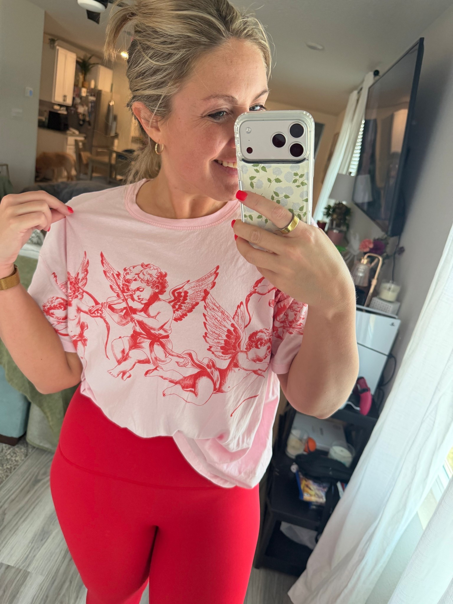 Less than $10 Cupid Cherub shirt. 💘🩷

#LTKootd #LTKMidsize #LTKValentine