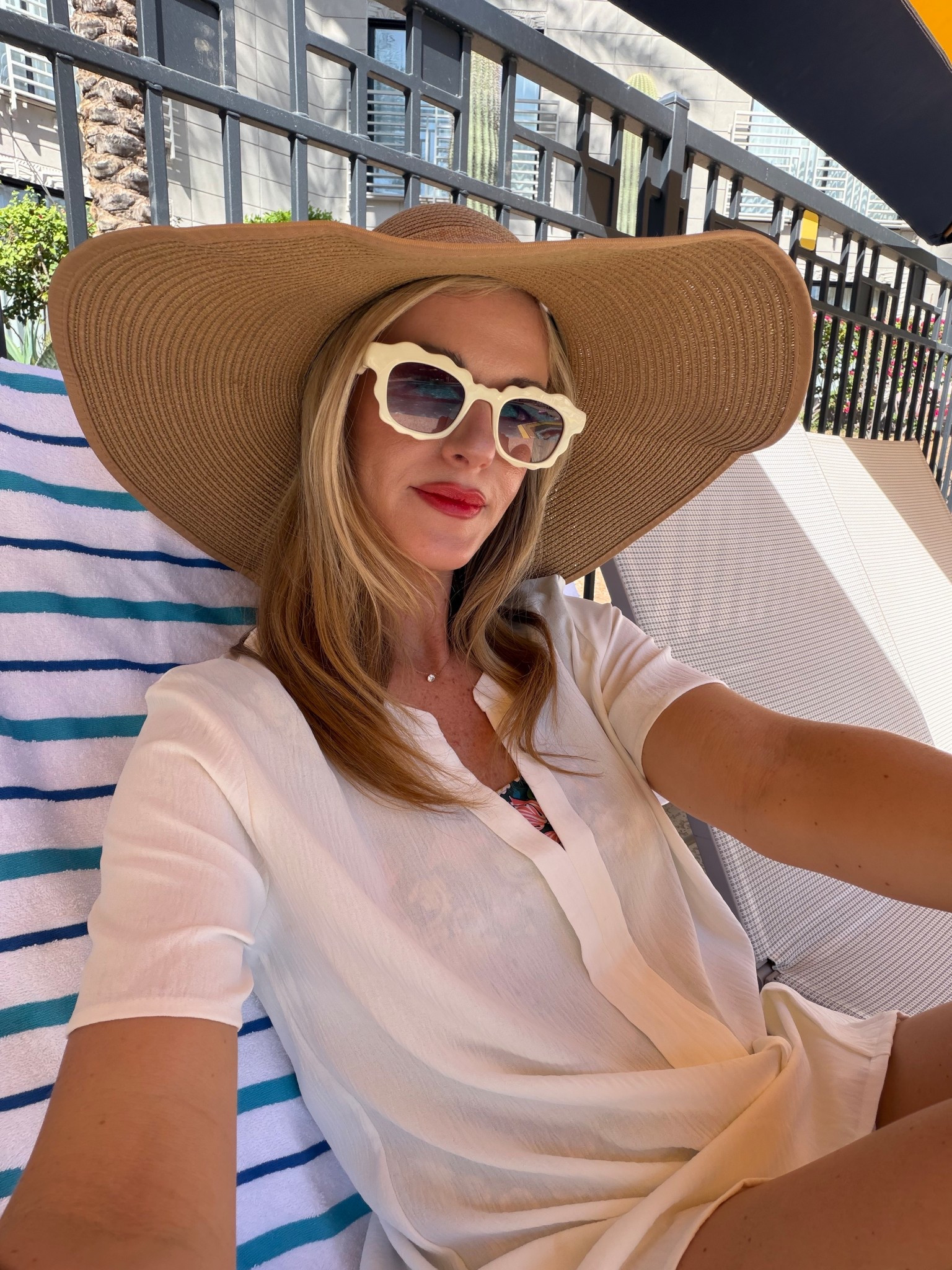 oversized hat!