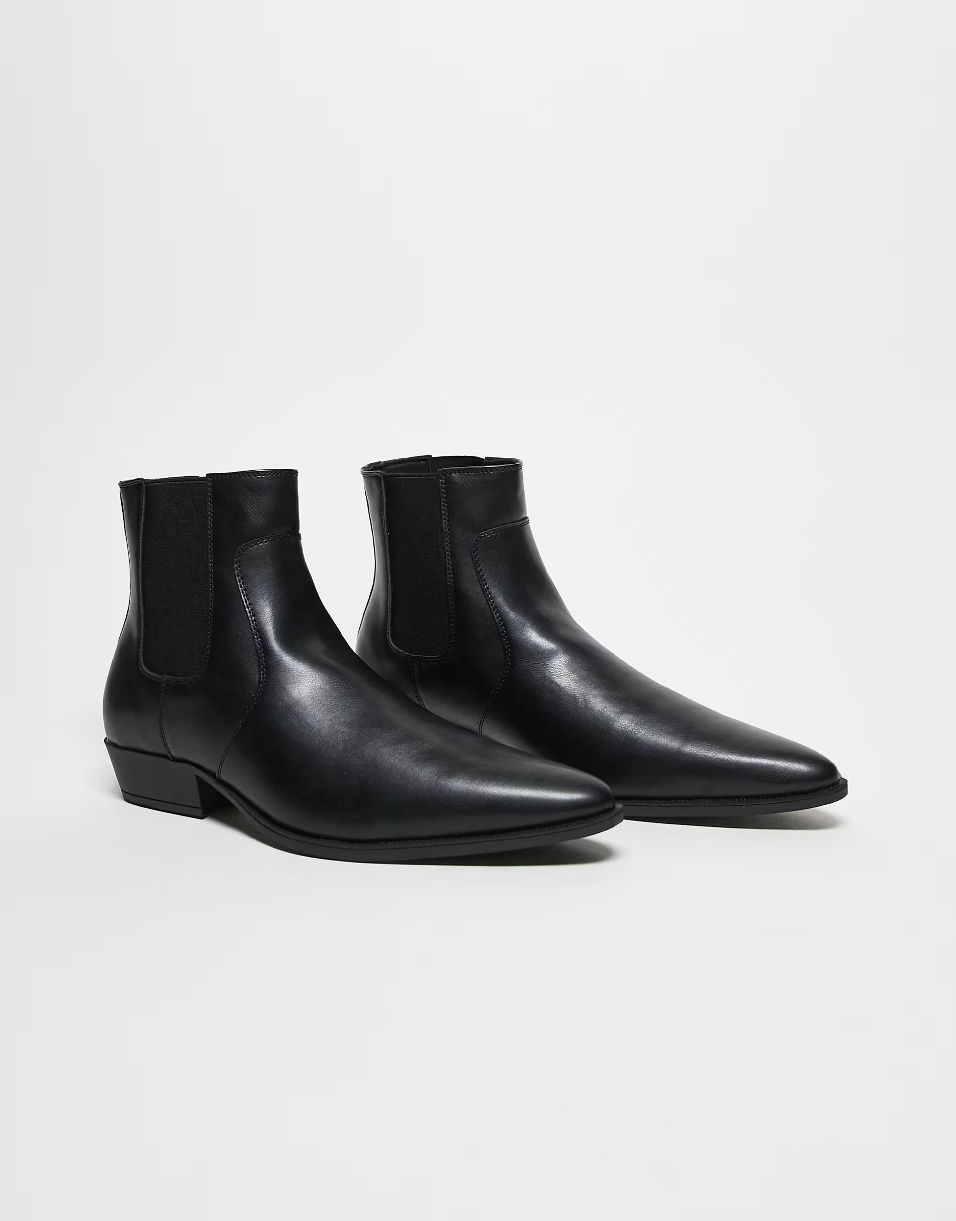 ASOS DESIGN – Chelsea-Stiefel in Schwarz mit kubanischem Absatz | ASOS (Global)