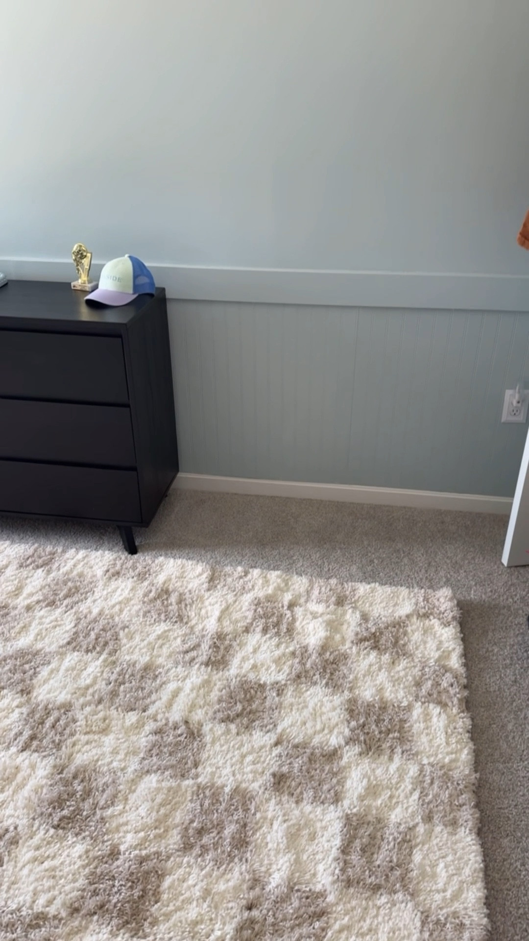 Eastys new bedroom rug 
Such a good @Wayfair find 🩵
I got the 6 x 9 size & it’s perfect 
Fluffy & super soft & comes in multiple colors 


#LTKKids #LTKHome