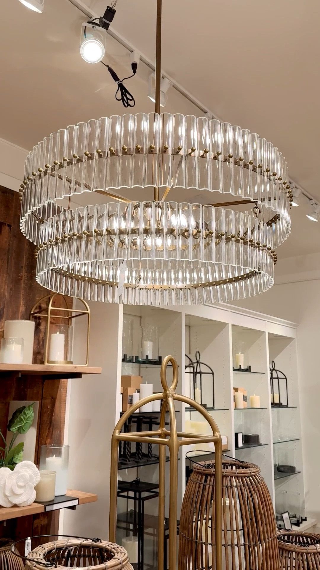 Gorgeous chandelier!  Home decor 

#LTKHome #LTKSeasonal #LTKStyleTip