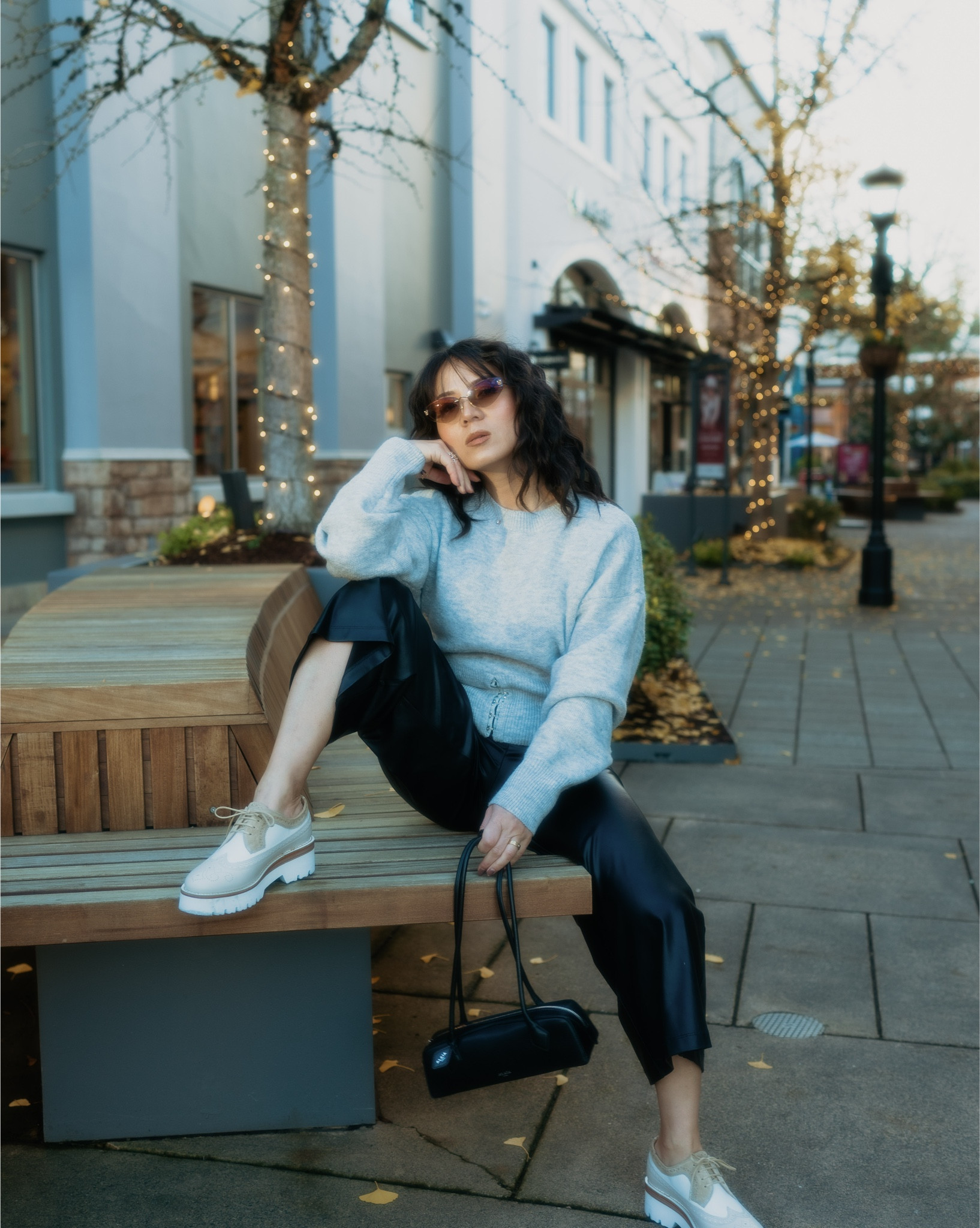 Perfect chic and functional mom outfit.

#LTKmomlife #LTKootd #LTKFindsUnder100