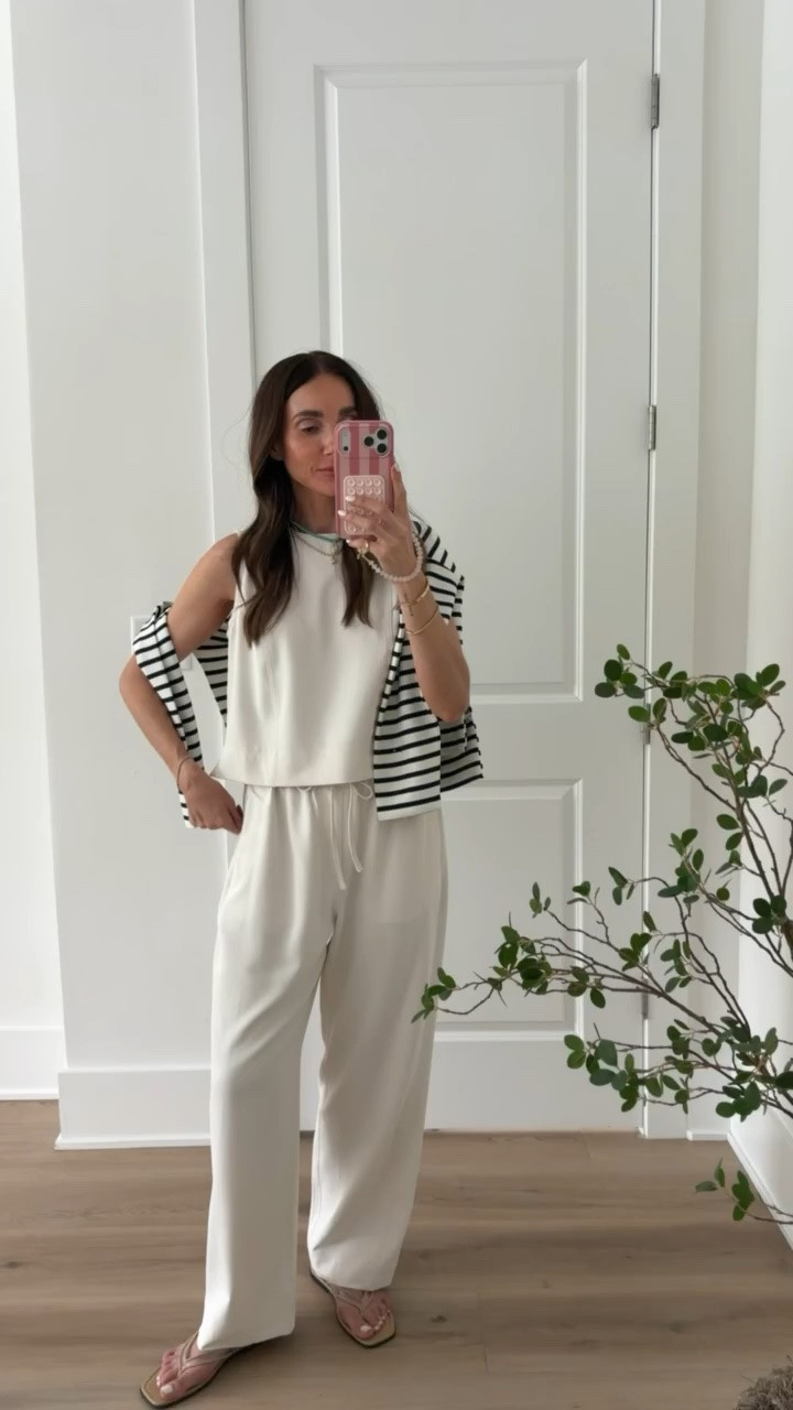 New from @Spanx the carry on line of chic and comfy pieces that are wrinkle resistant. I’m wearing xs in tank and s in pants #spanxpartner use code ANNAMXSPANX for 15% off your first order and free shipping.

#LTKootd #LTKOver40 #LTKTravel