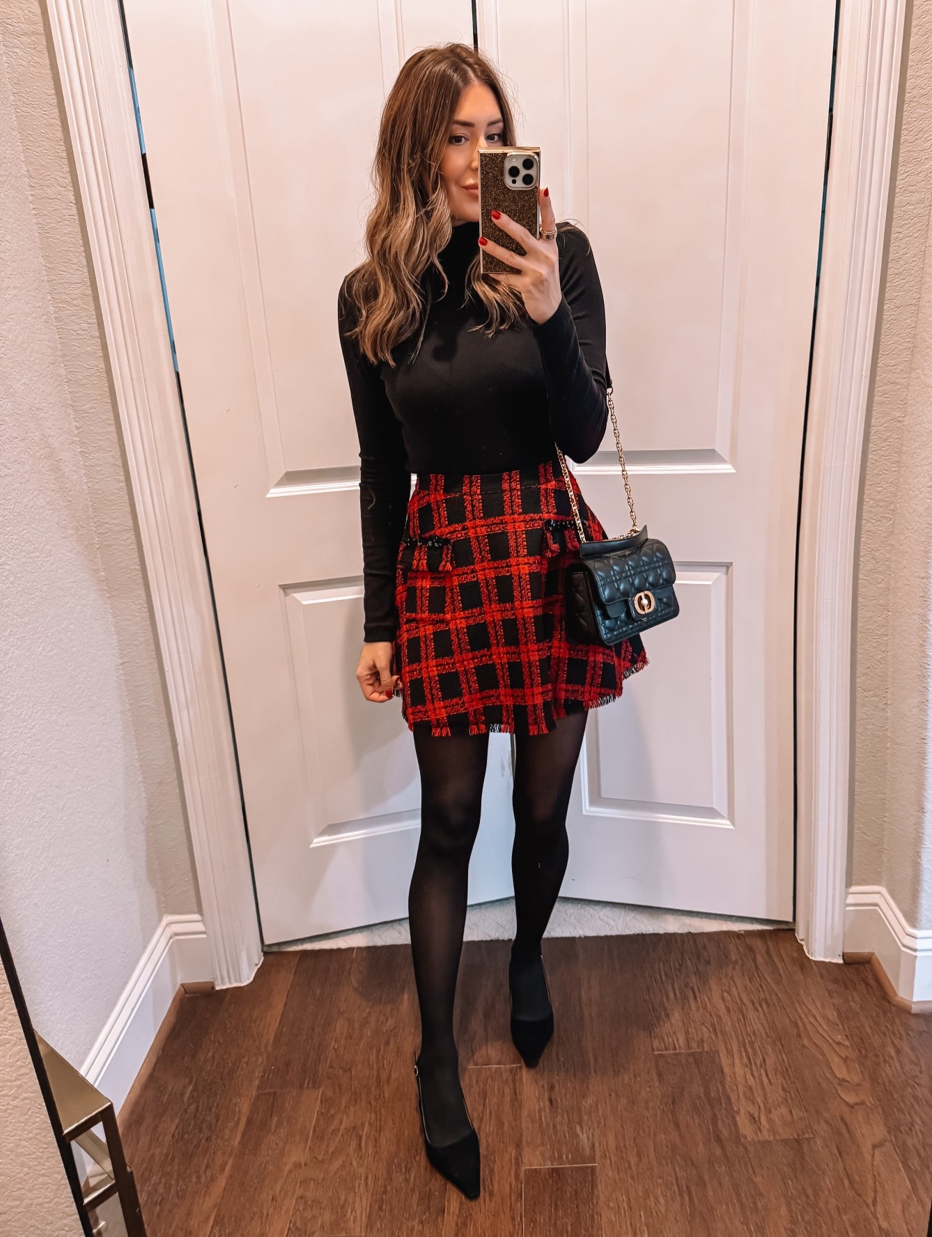 4 in skirt
Medium in top
Medium in tights 

#LTKHoliday #LTKootd