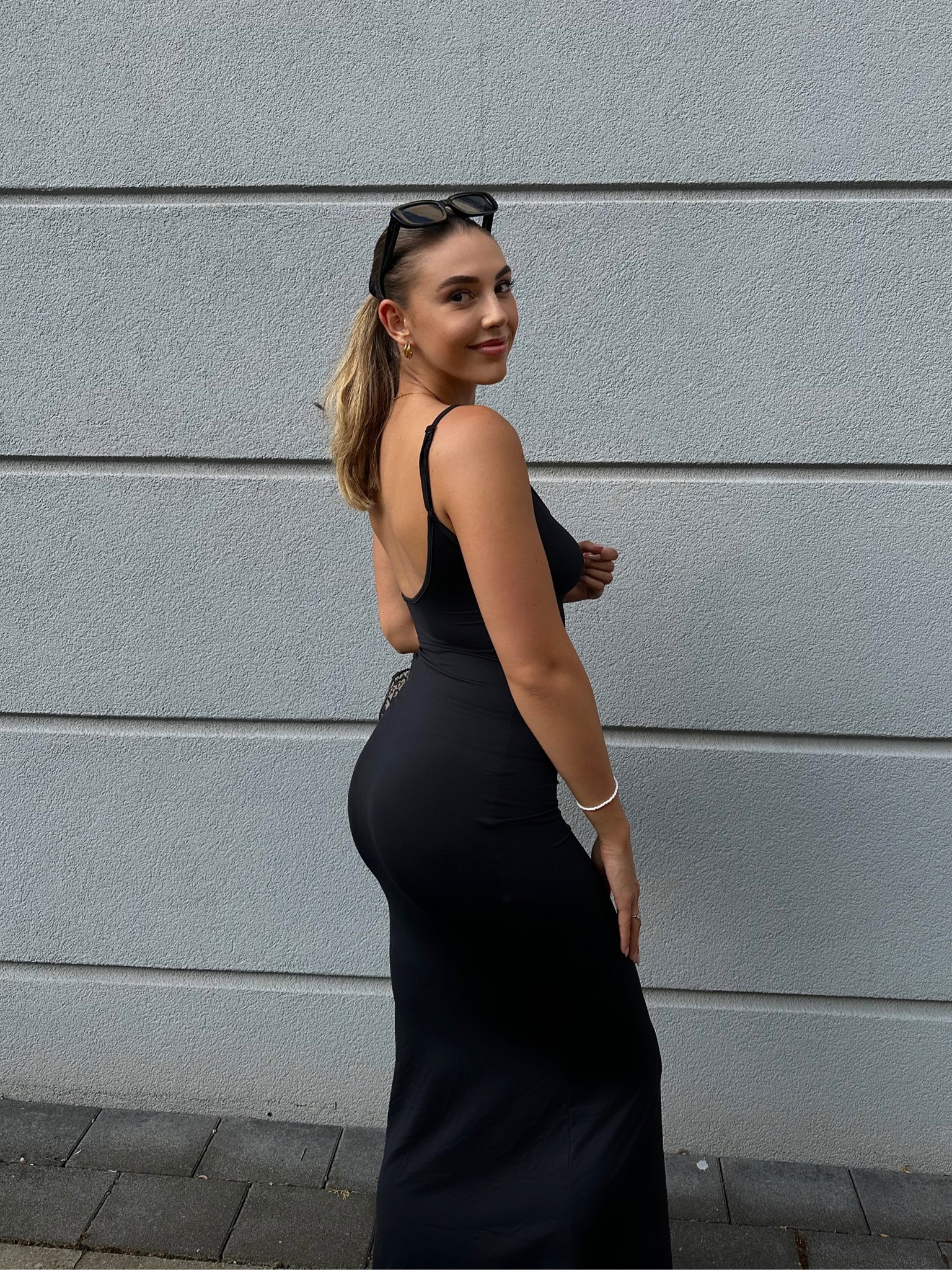 the viral bershka dress >>

Habe es nun in Schwarz, Weiß und Rosa. Gehört in jeden Kleiderschrank!! 🔥

#LTKFind #LTKSeasonal #LTKstyletip