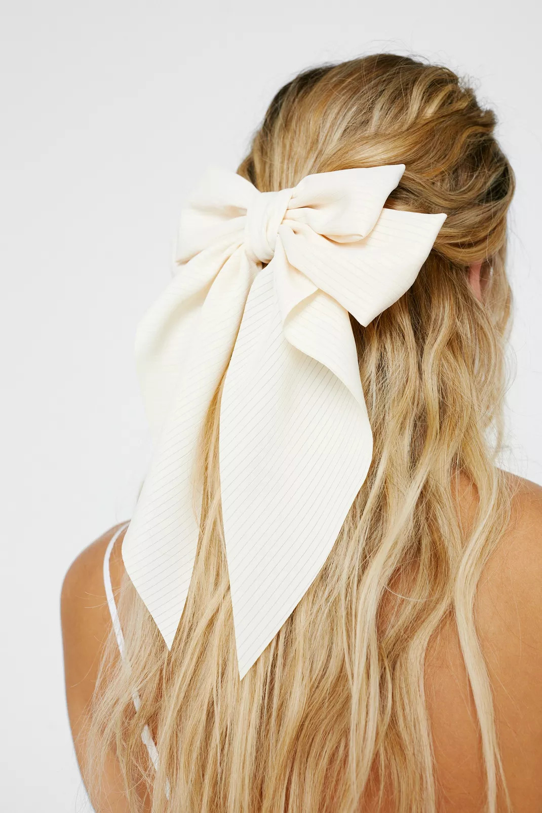 Oversized Bow Hair Tie | NastyGal (UK, IE)