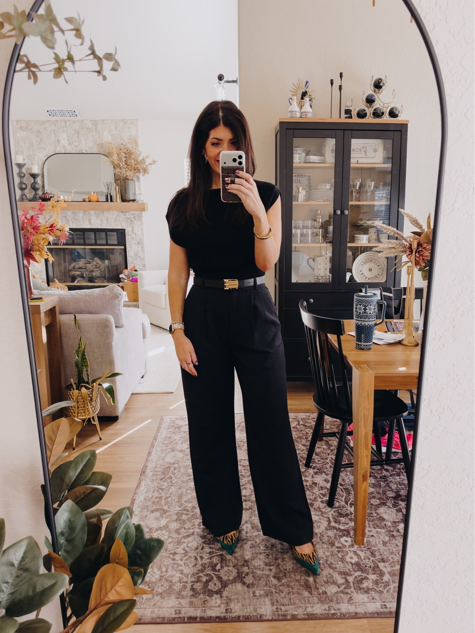 Work outfit of the day
Medium knit top
29 curvy long trouser