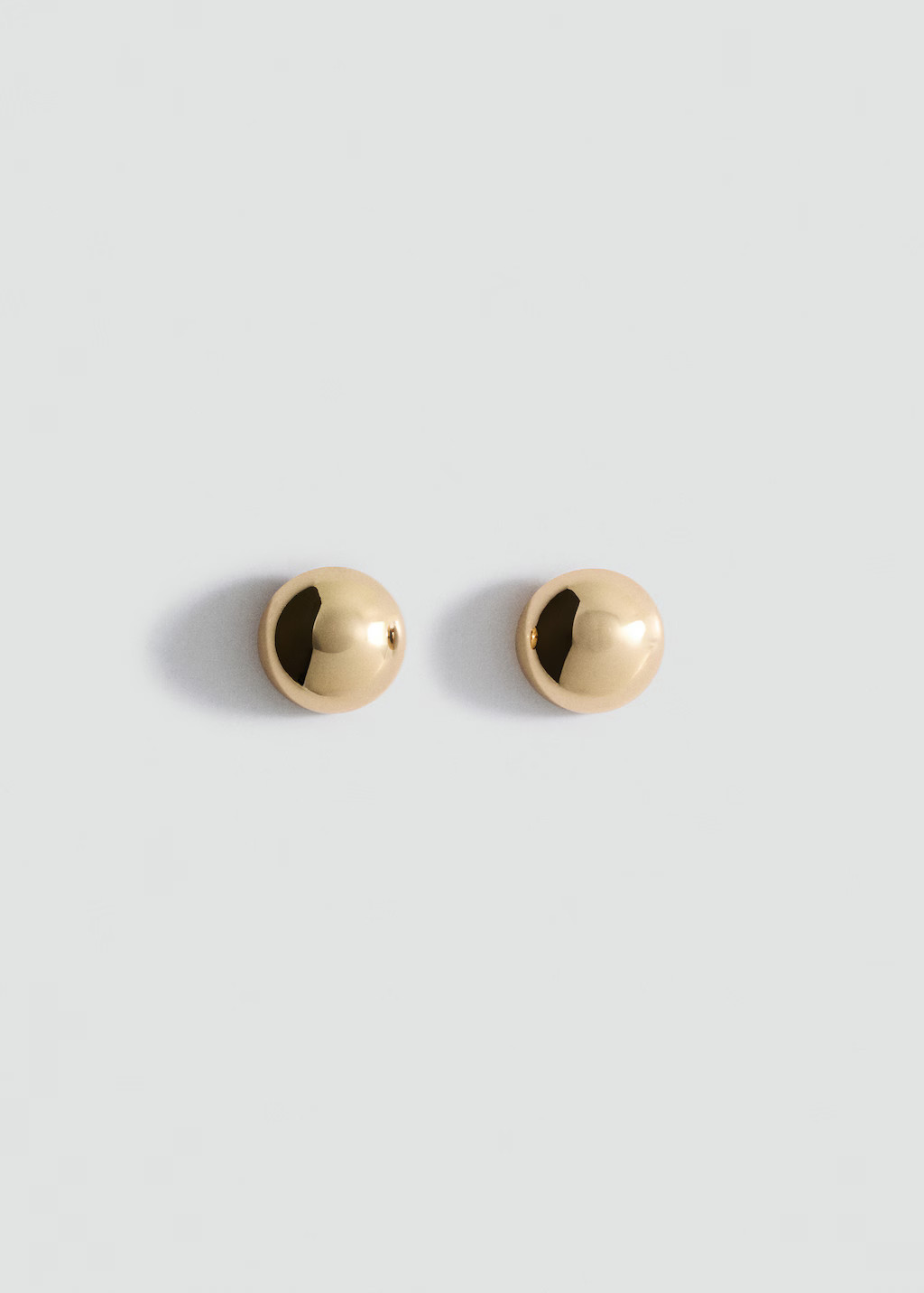 Round volume earrings | MANGO (UK)