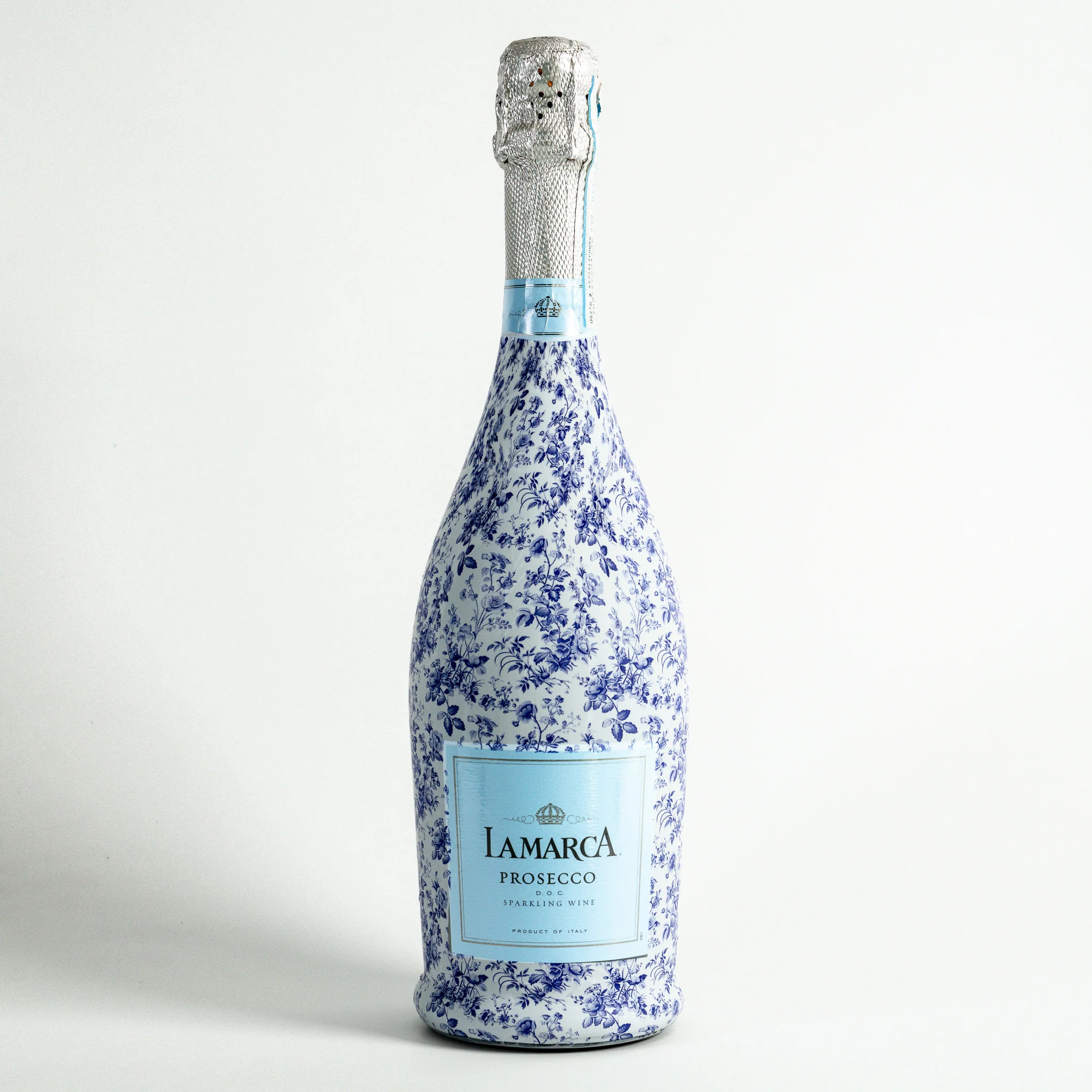 Beau Bottles Grandmillennial Blue Floral - Prosecco Collection | Beau Bottles