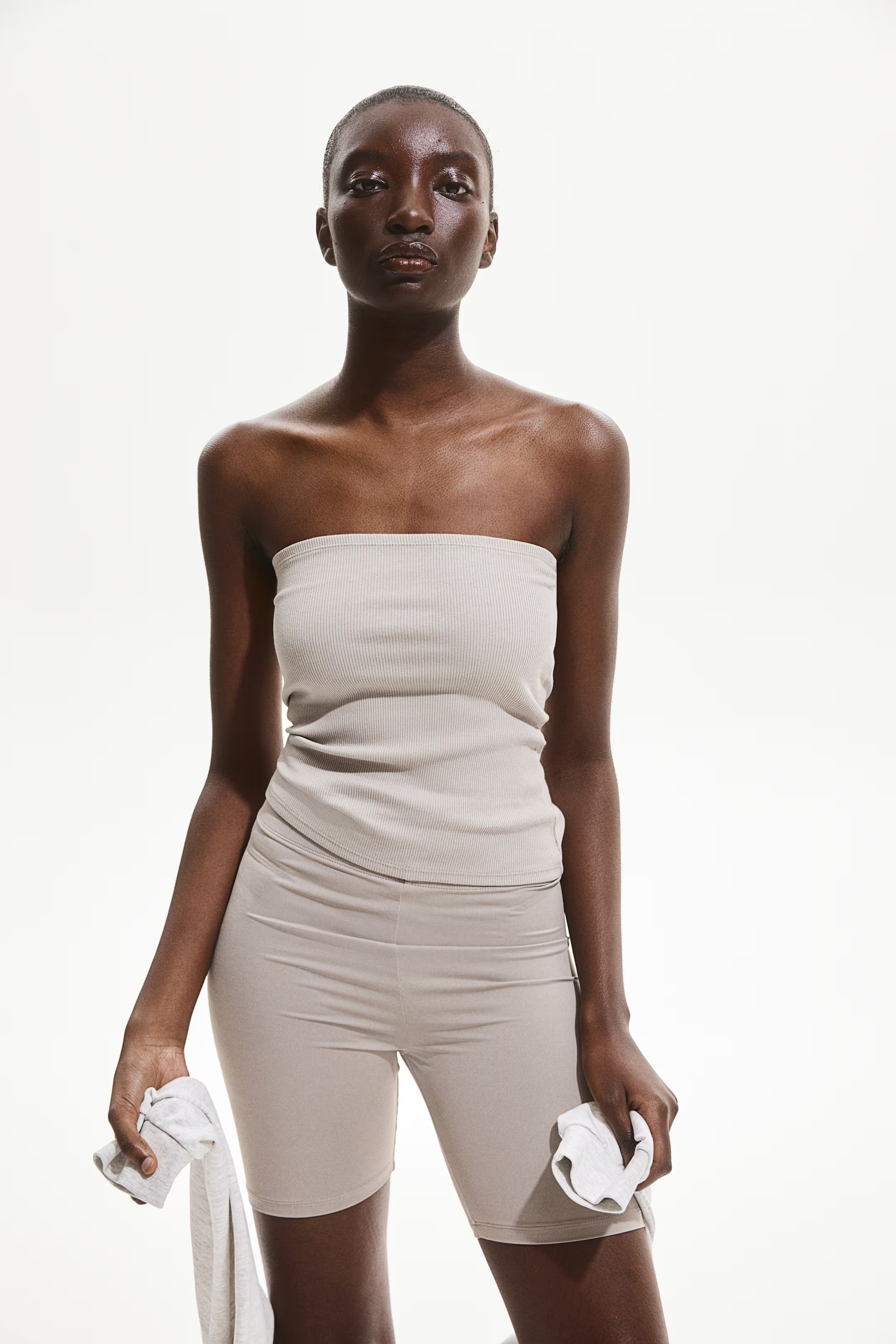 Ribbed Tube Top - Sleeveless - Regular length - Black - Ladies | H&M US | H&M (US + CA)