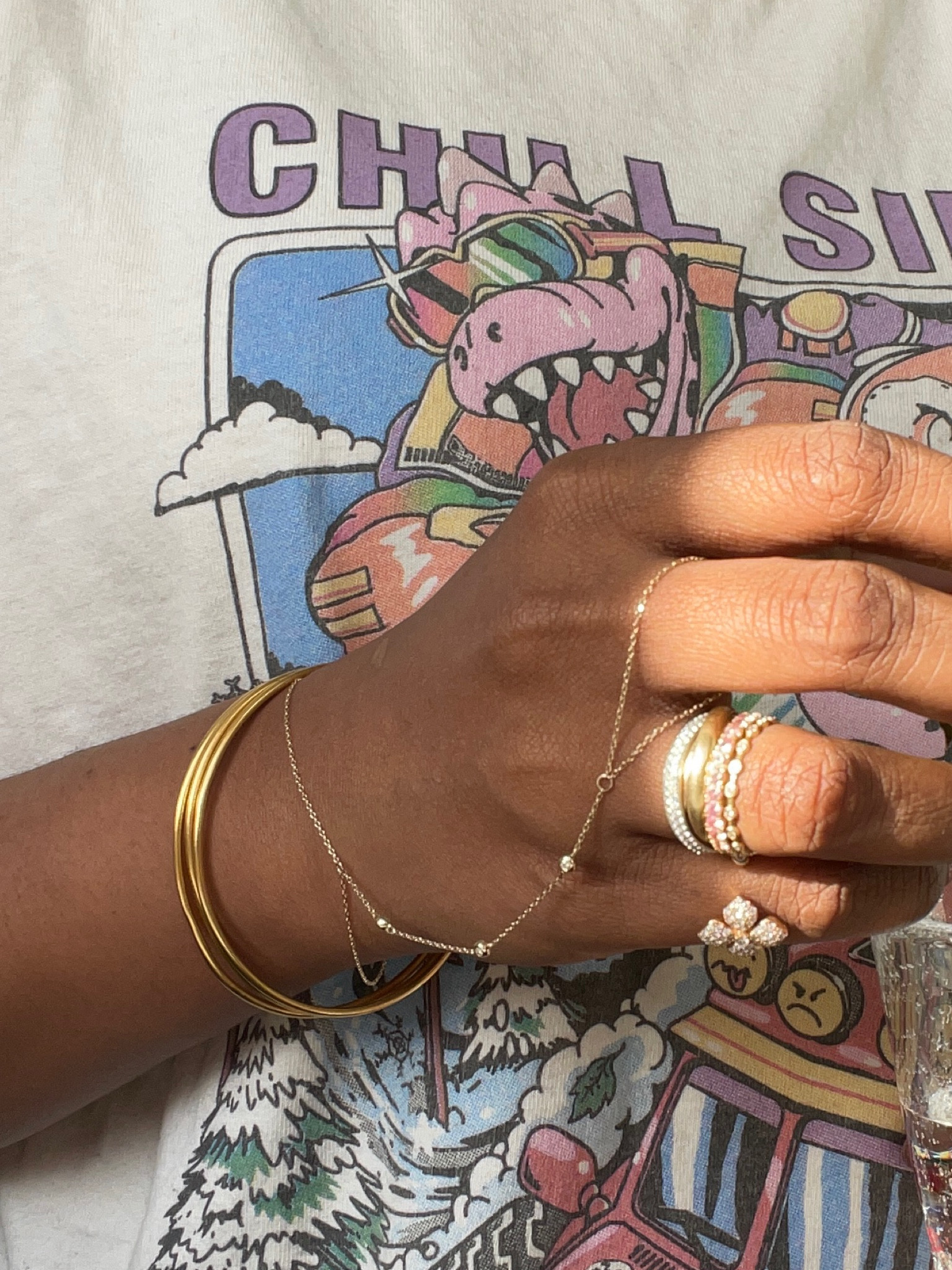 Solid gold hand chain 
Hand chain with diamonds 