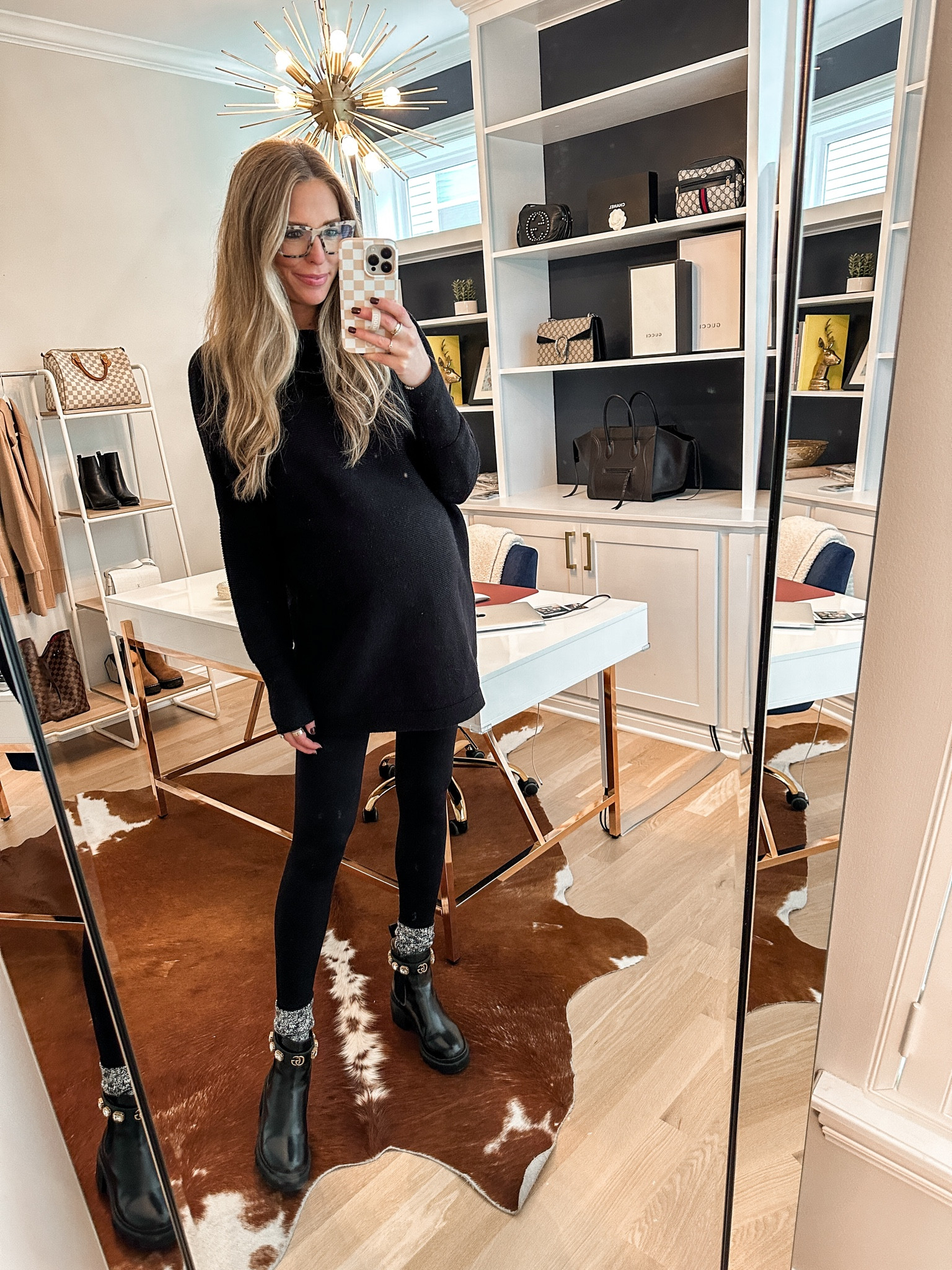 Fall outfits / fall fashion / maternity style

Small in the sweater and leggings


#LTKbump #LTKfindsunder50 #LTKshoecrush