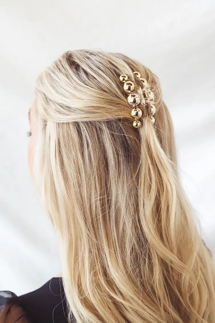 Flounder Gold Hair Clip | Lulus (US)