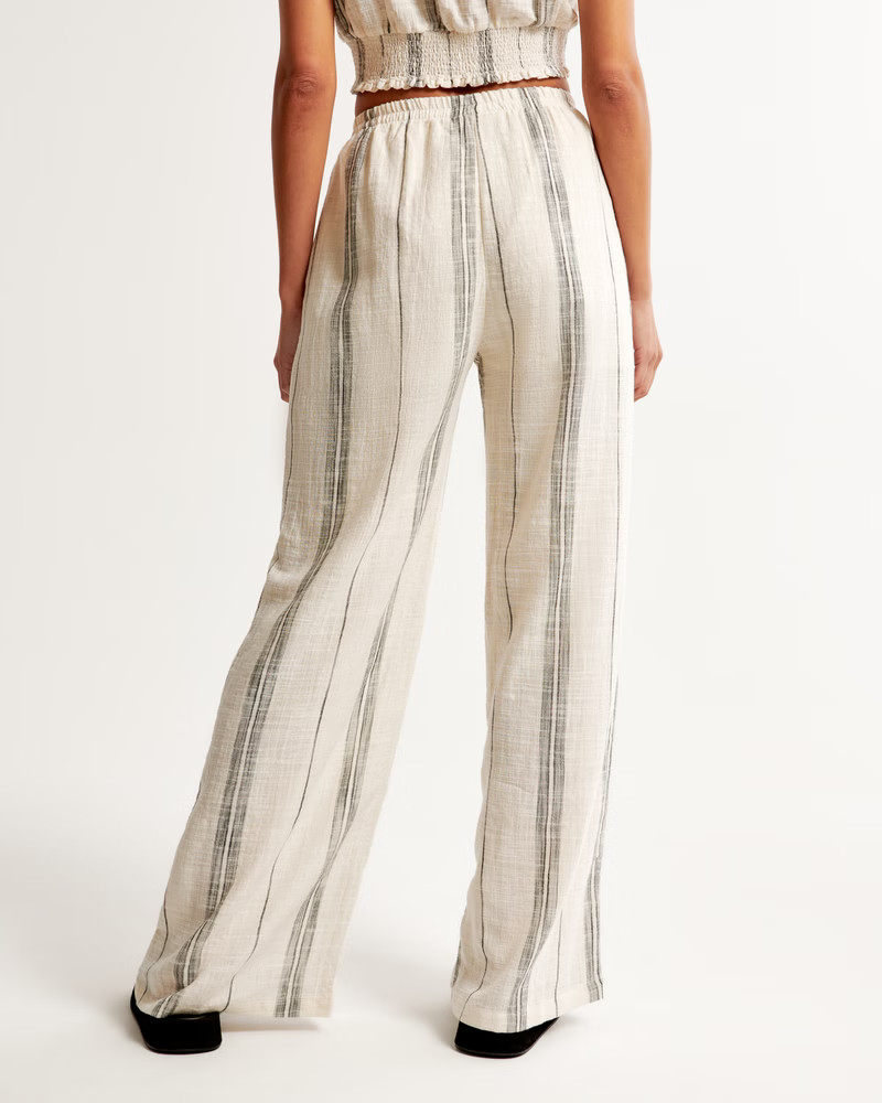 Crinkle Textured Pull-On Ultra Wide Leg Pant | Abercrombie & Fitch (US)
