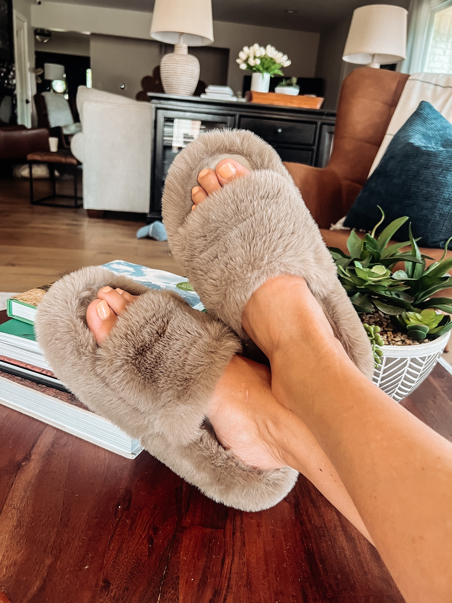 Most comfy slipper in the world! 
I am an 8.5 (wearing the 9/10, could have done the 7/8)


#LTKsalealert #LTKFind #LTKshoecrush