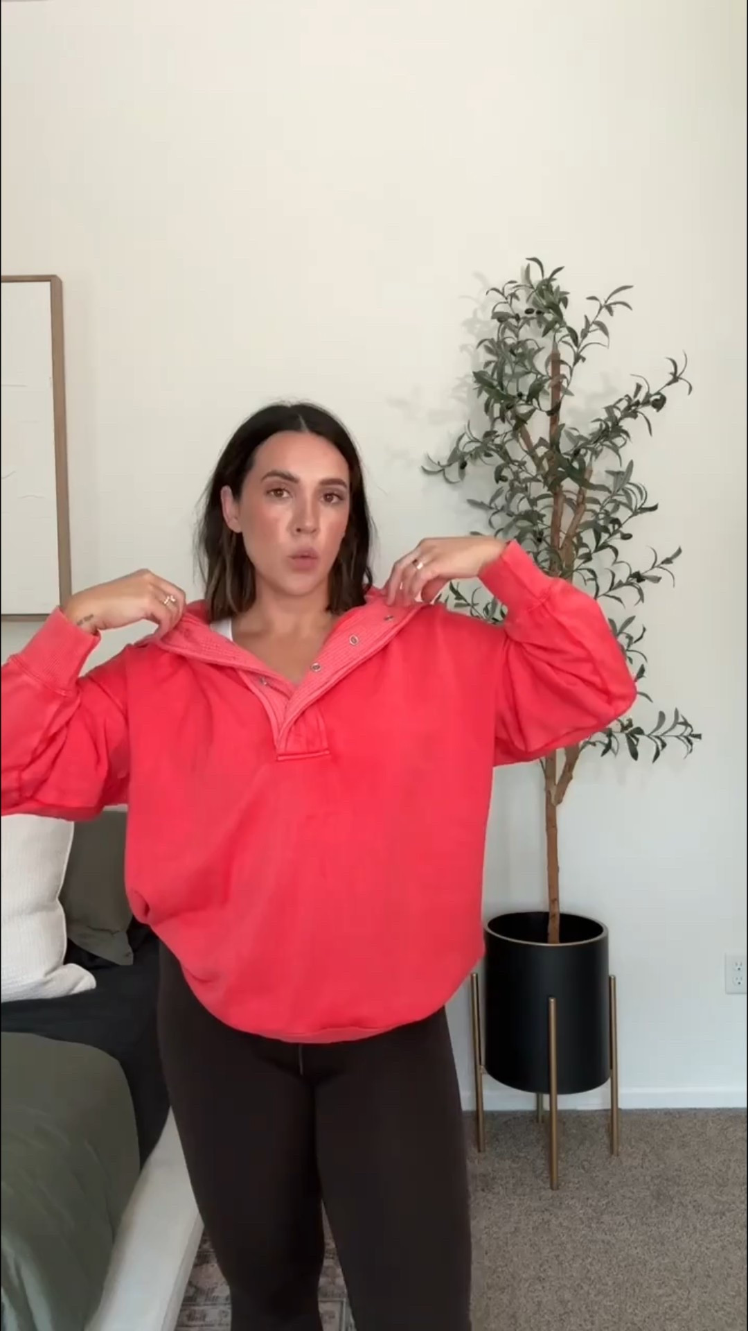 The best selling snap quarter sweatshirt is back! They have neutral colors in stock for fall! On major sale 40% off! 

Easy casual comfortable mom look
Sweatshirt and leggings 
Size M

midsize style, size 10, apple shape, affordable fashion, aerie fashion, winter fashion


#LTKMidsize #LTKSaleAlert