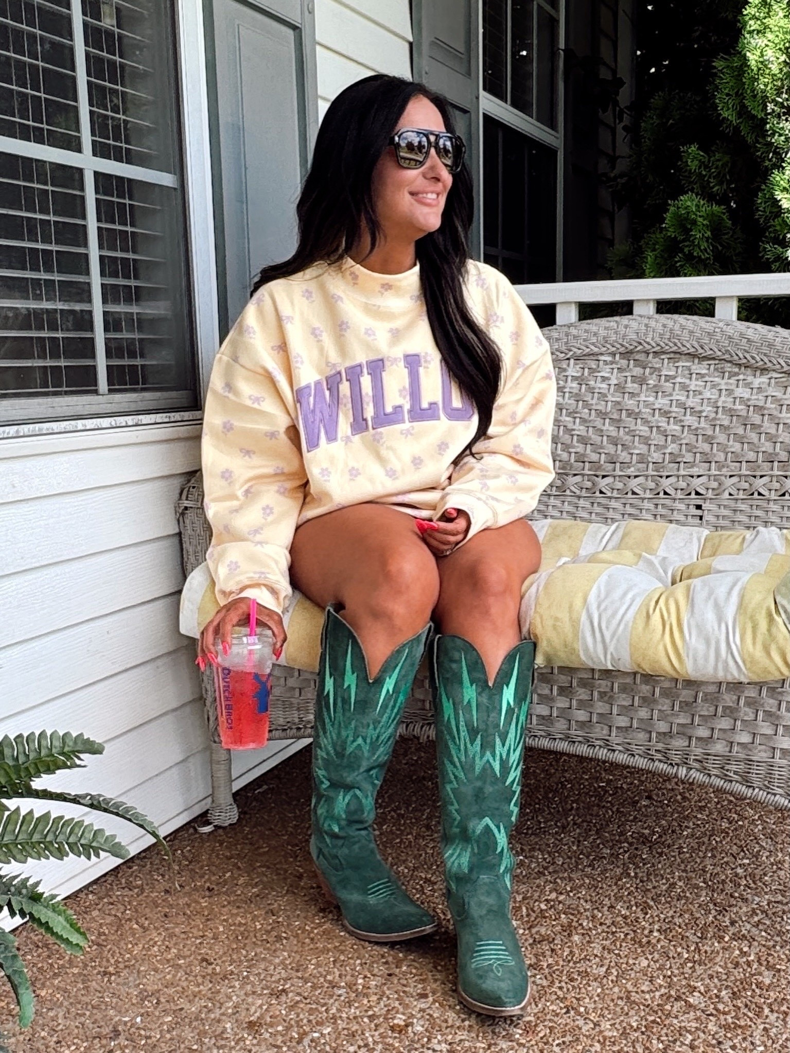 Summer mockneck sweatshirts and dingo boots 💛🌻 
Use ANNACASEY20 to save at Willow🫶🏼

#LTKU #LTKootd #LTKgrwm