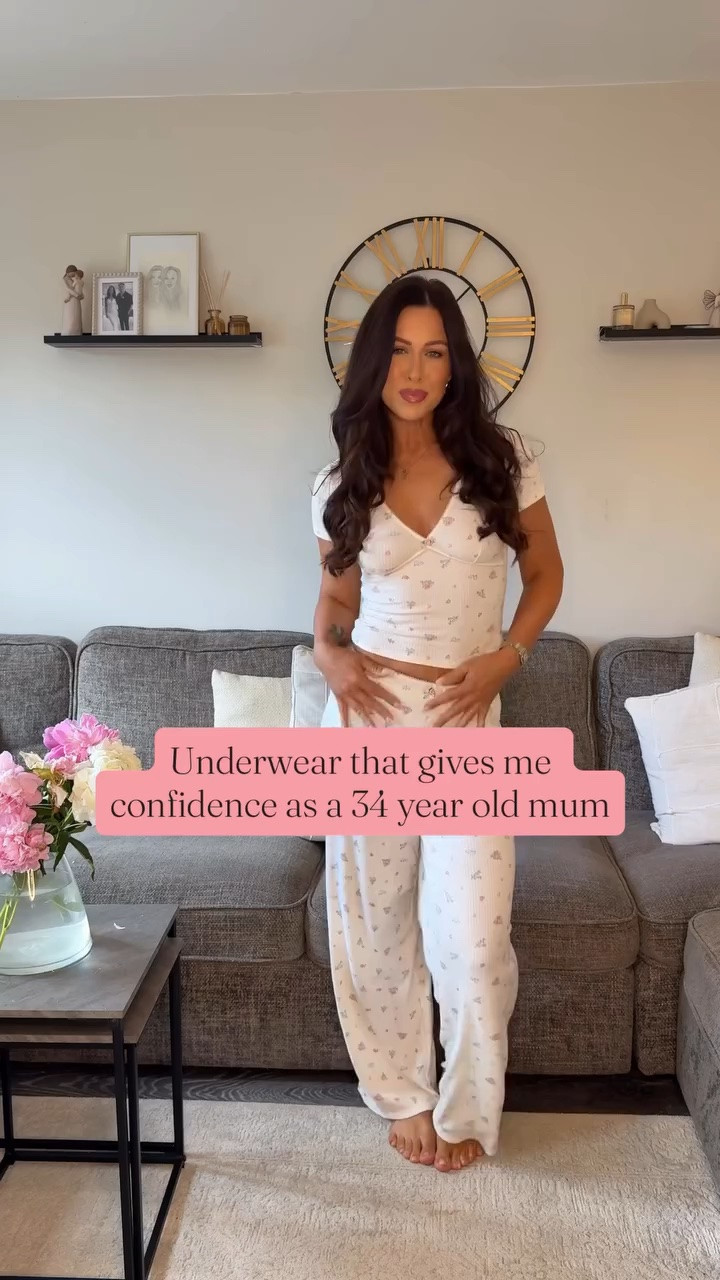 Underwear that gives me confidence as a 34 year old mum 🫶🏼 
They fit like a dream & how cute are the colours! I don’t usually go for many colours I’m usually a black or white kinda girl, but I couldn’t resist the girlie cuteness of these pieces

& how adorable are the PJs as well! 💕 I’ve pretty much lived in these since I got them! 

#lingerie #loungeunderwear #underwear #bodyconfidence @lounge_