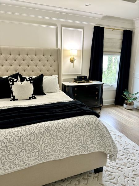 🖤 Bedroom Decor 🖤

Cozy with a hint of glam. I mixed and matched high end with affordable pieces and love how everything came together. DM me with any questions. 

#everypiecefits 

Master bedroom
Bedroom decor 
Master bedroom decor 
Home decor
Bedroom furniture 
Home furniture 

#LTKfamily #LTKhome #LTKstyletip