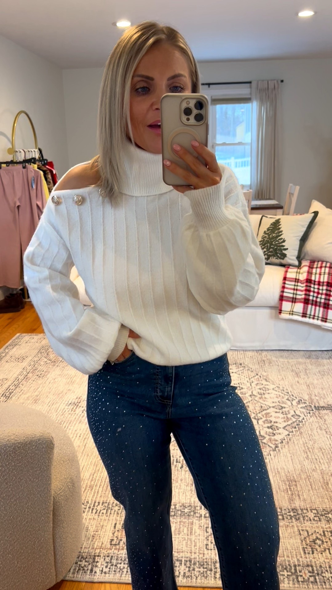 Walmart Holiday Outfit

Christmas outfit, holiday outfit, holiday dresses, NYE outfit, NYE dress, target fashion, target finds, Walmart fashion, Walmart finds, Amazon fashion, Amazon finds, Christmas sweaters, midsize fashion, petite fashion 

#LTKSeasonal #LTKHoliday #LTKMidsize