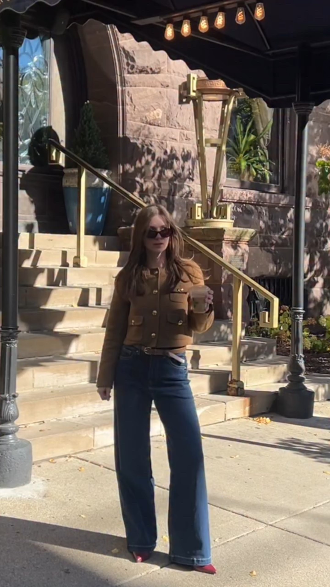 Spend a work day with me downtown Detroit 💓🏙️☕️