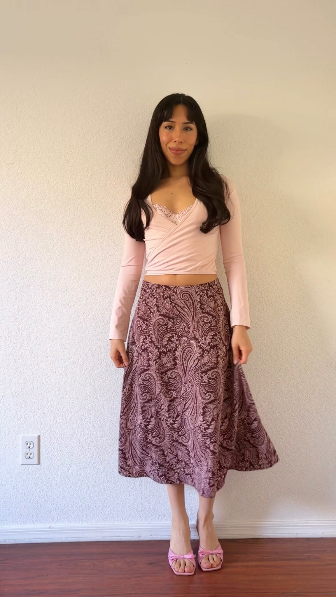 Valentine’s Day outfit: skirt thrifted 🏷️ ny & co