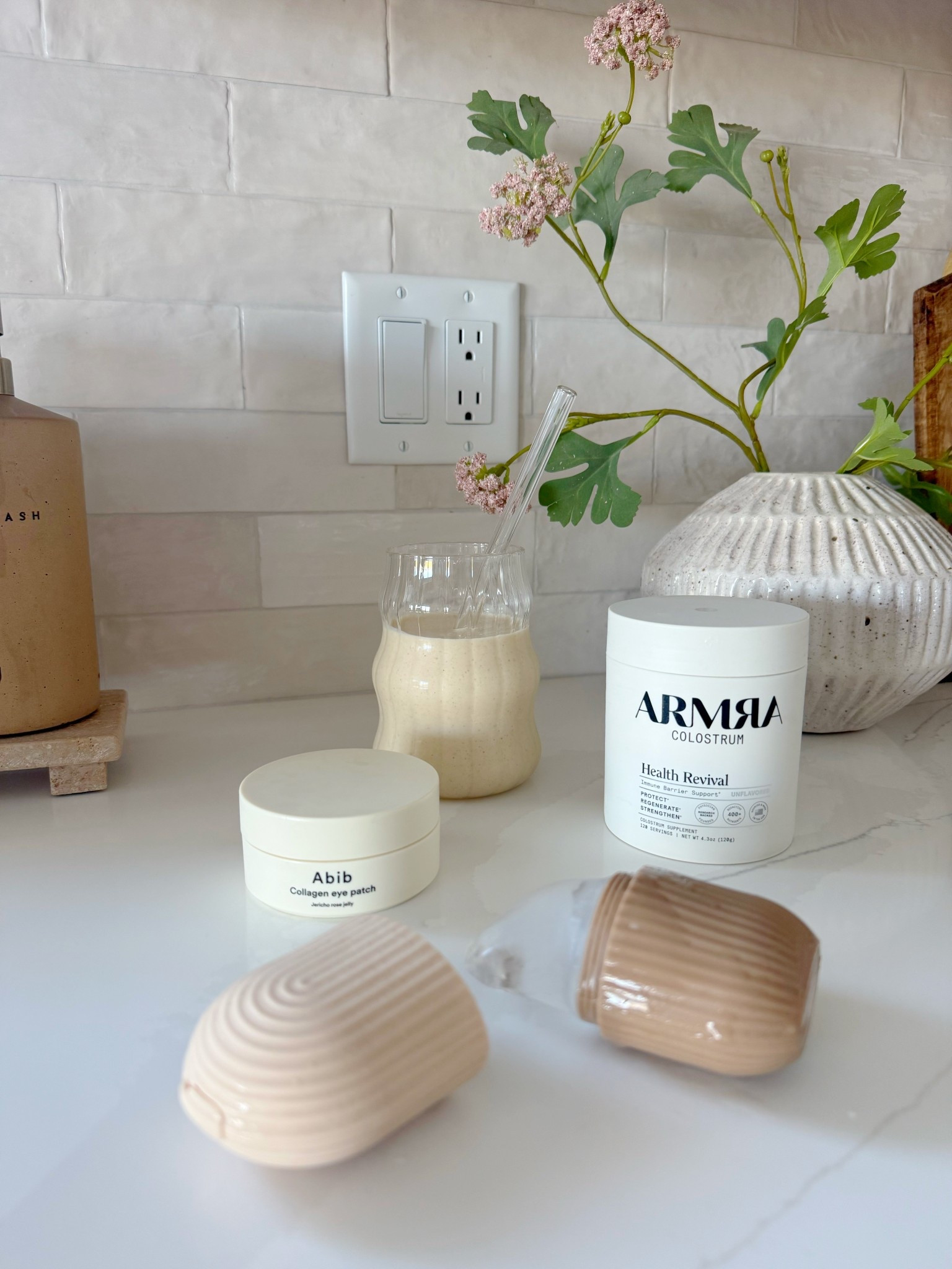 Morning line up 

Smoothie + ARMRA 
Ice roller 
The best eye masks 





#LTKdayinmylife #LTKmorningroutine #LTKselfcare