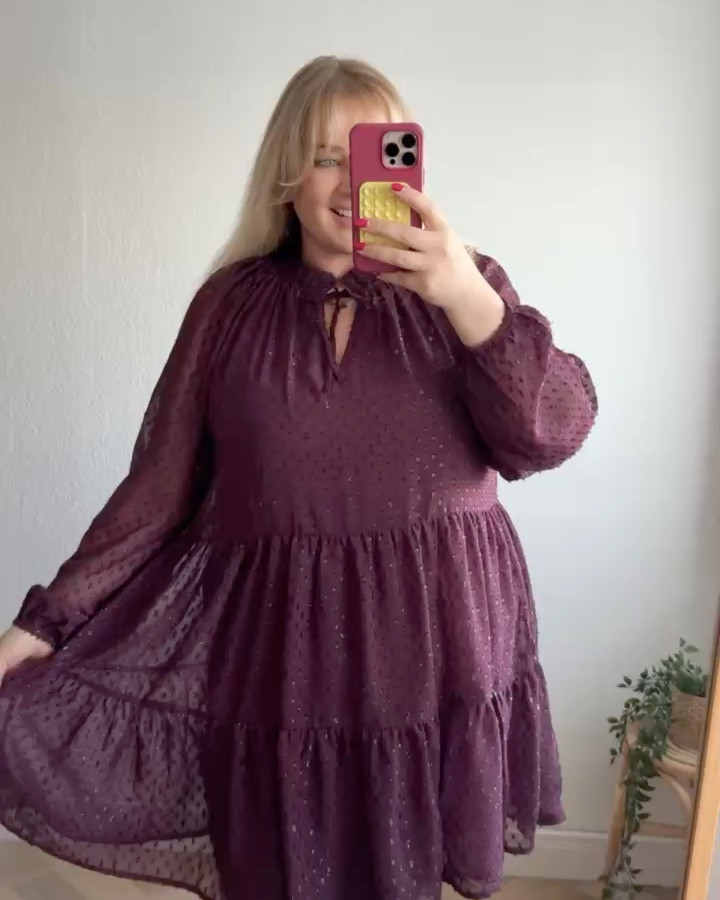 Glitzer-Kleid ✨ 

Am 10. und 11. November 22% sparen mit dem Code: SINGLESDAY 

#datenight #langarm #mesh #curvy #kleid

#LTKdatenight #LTKcurves #LTKdeutschland