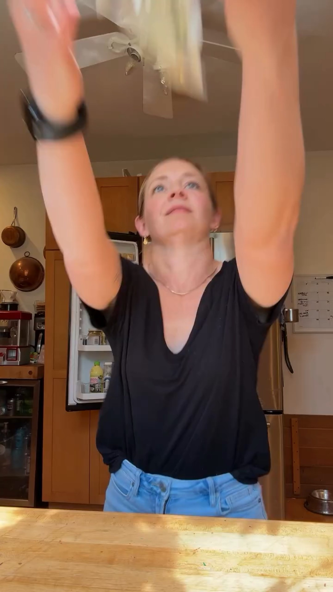 Iykyk. If you don’t know, then GIVE IT A TRY I DARE YOU. 😘
.
#momlife #recipecreator #foodugc #lunchrecipe #summersaladrecipe #springsaladrecipe #avocadorecipe #summersaladseason #marriedwithkids #millennialmom #funnymoms #contentcreator #foodstylist #foodstagram #easysaladrecipe