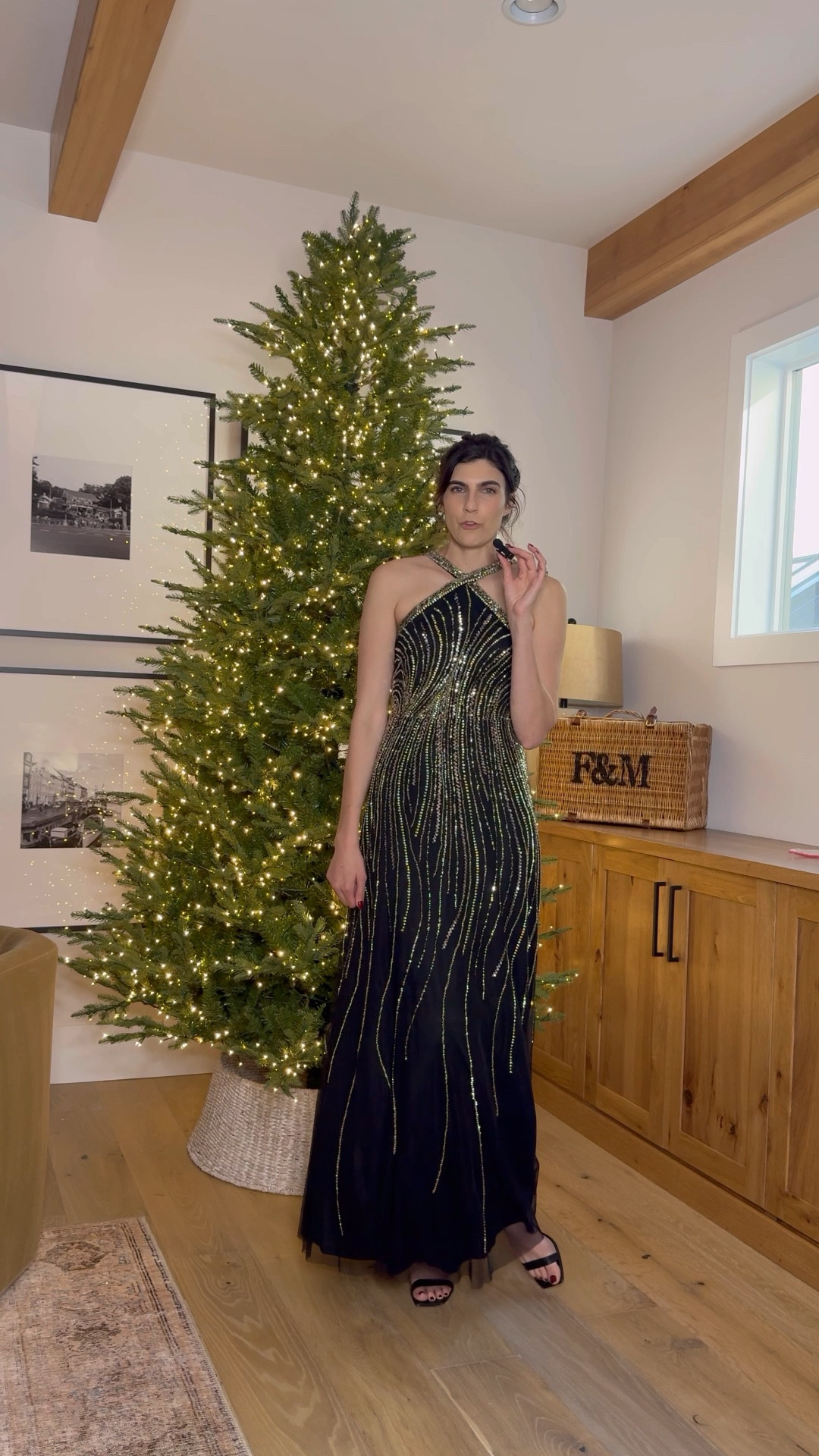 NYE wedding guest dress option // New Year’s Eve Dress // Black Tie Dress



#LTKHoliday #LTKWedding #LTKSaleAlert