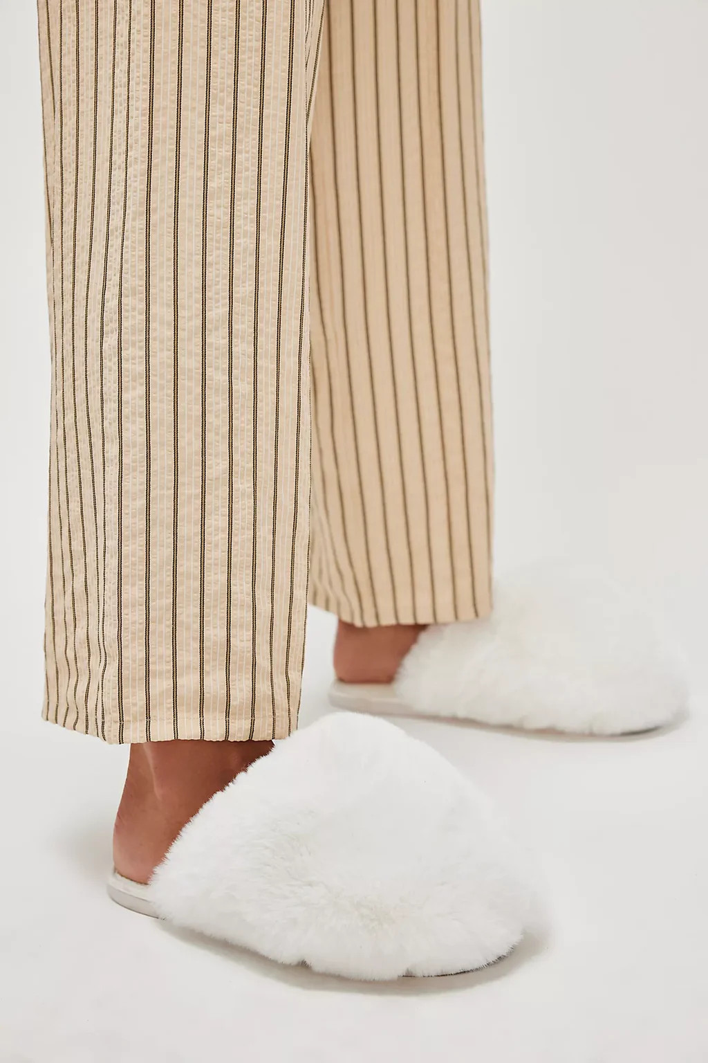 Snowball Slippers in Snow | Krush Clothing Limited
