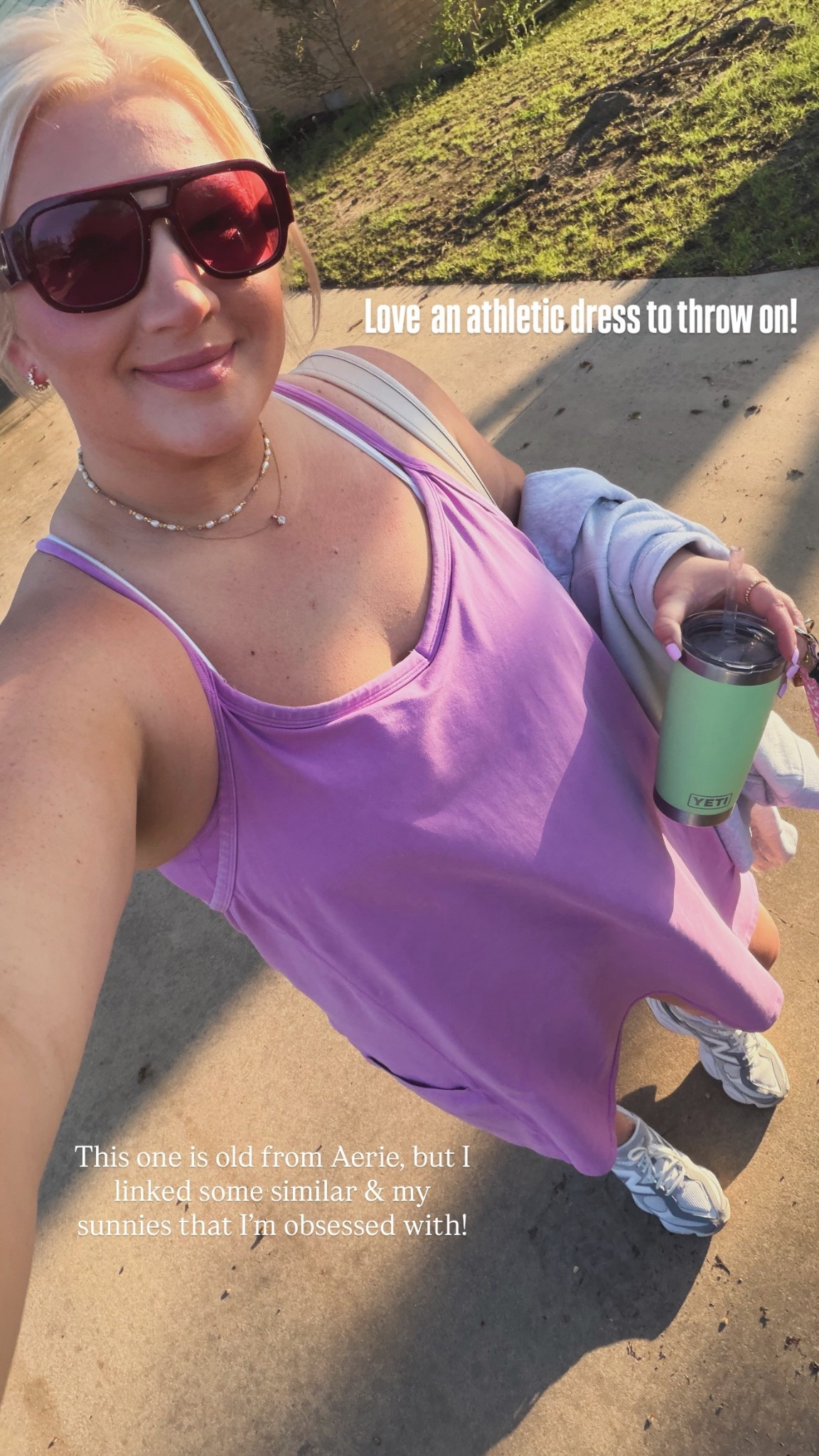 Who else loves a cozy fit this time of year? 

#LTKMidsize #LTKSeasonal #LTKootd