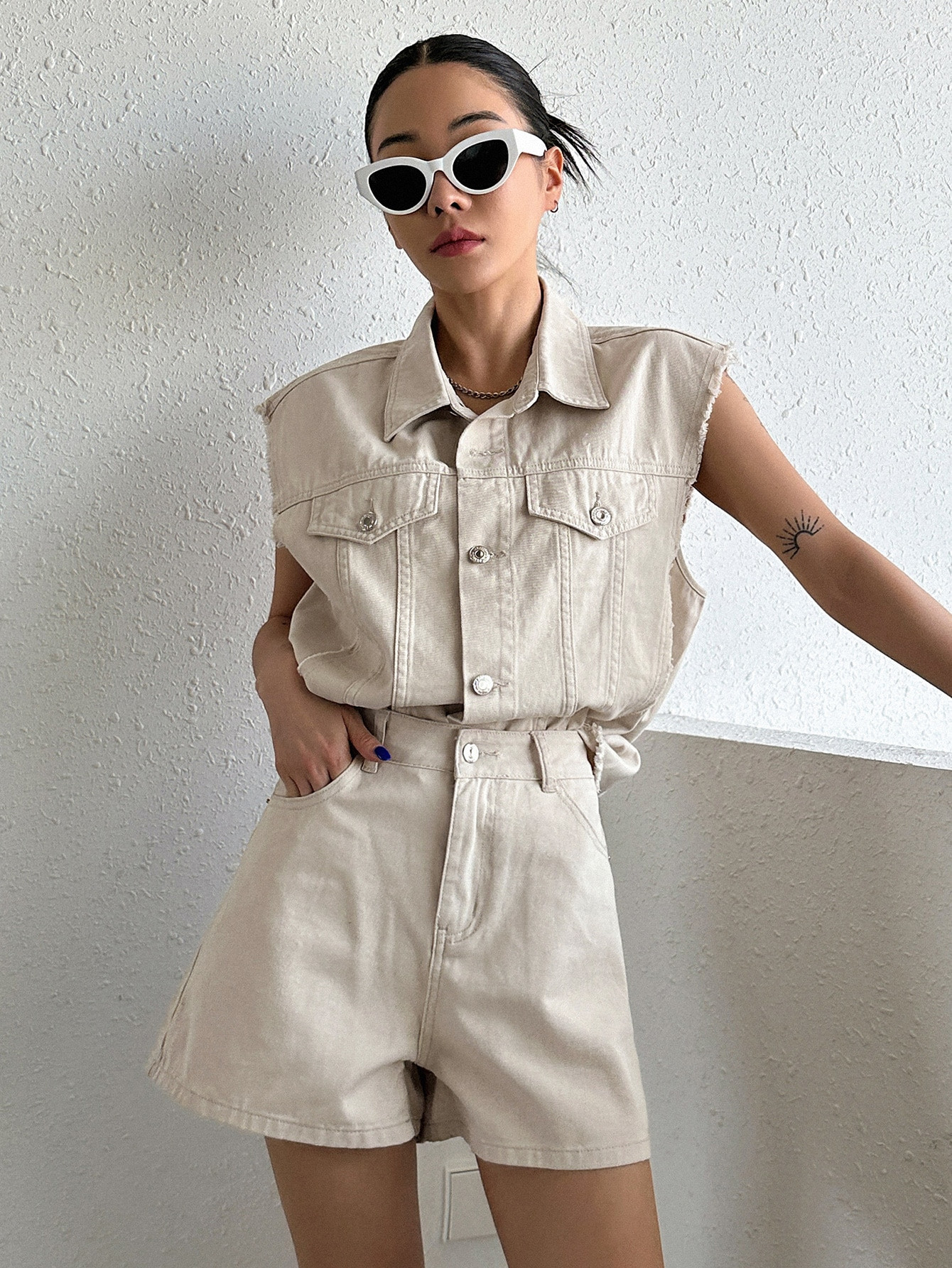 DAZY Flap Detail Raw Hem Denim Vest Jacket & Shorts | SHEIN