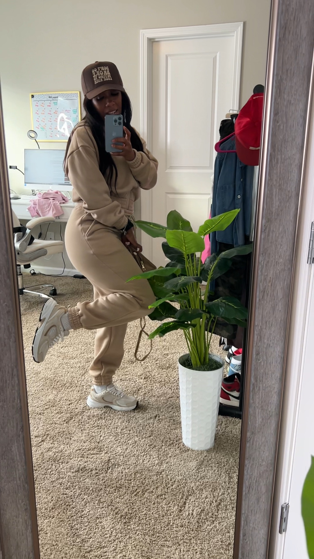 Tan 3pc sweatsuit set with brown hat, kahki purse, and natural Avia 5000 sneakers

#LTKFindsUnder100 #LTKStyleTip #LTKShoeCrush