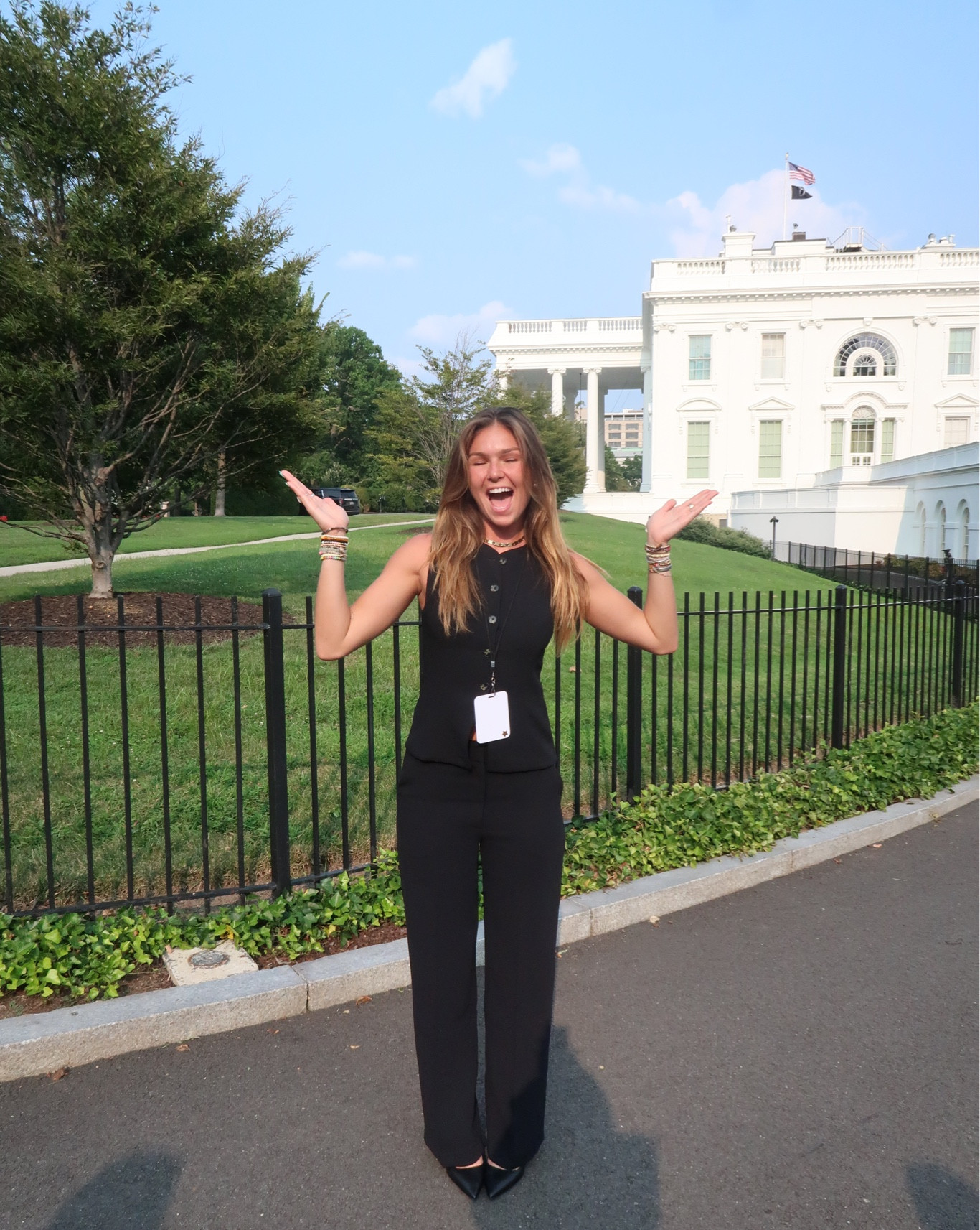 White House outfit! Feeling corporate 🤸🏼‍♀️🤸🏼‍♀️ 