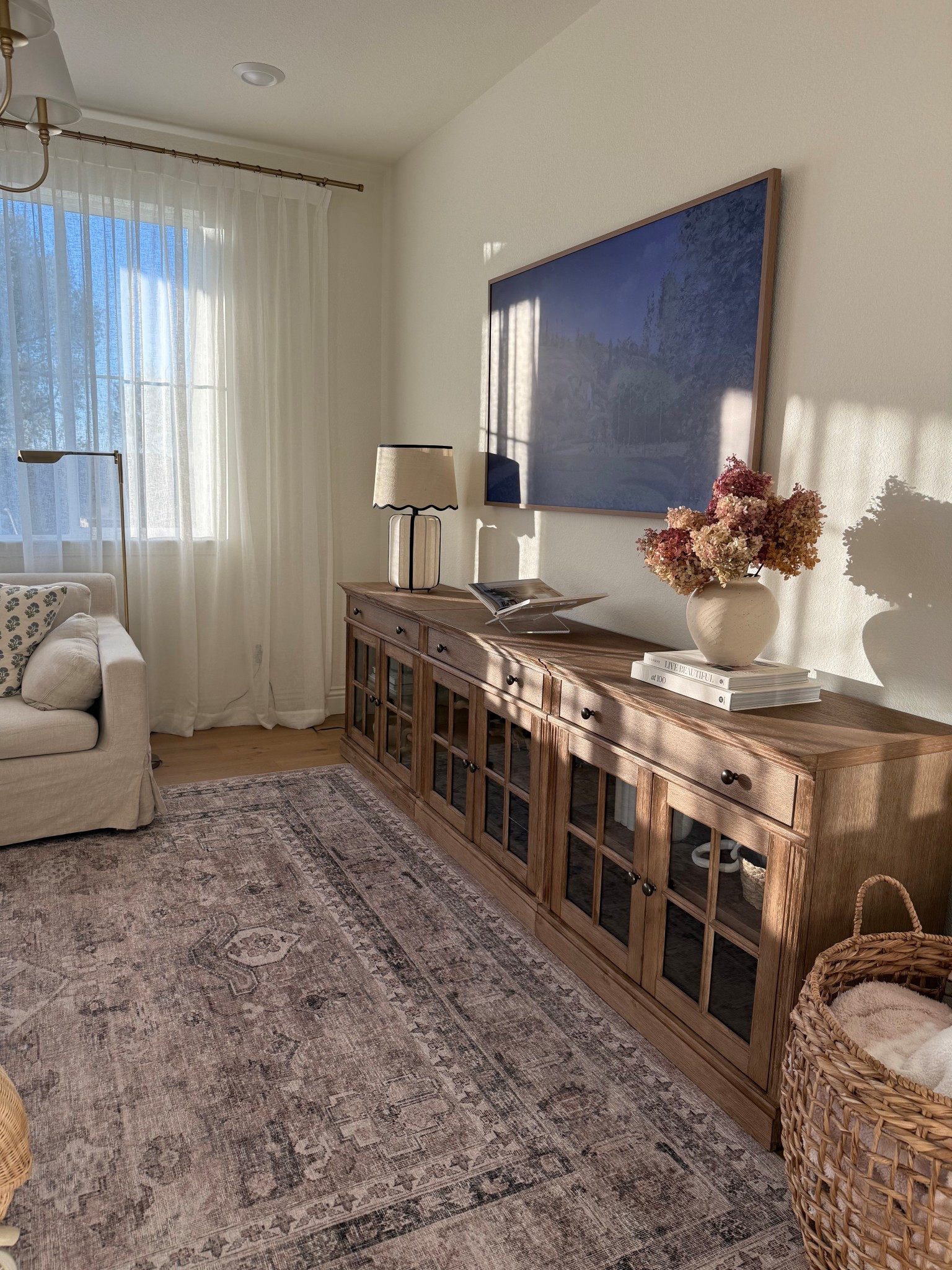 Console is 3 pieces 🤍