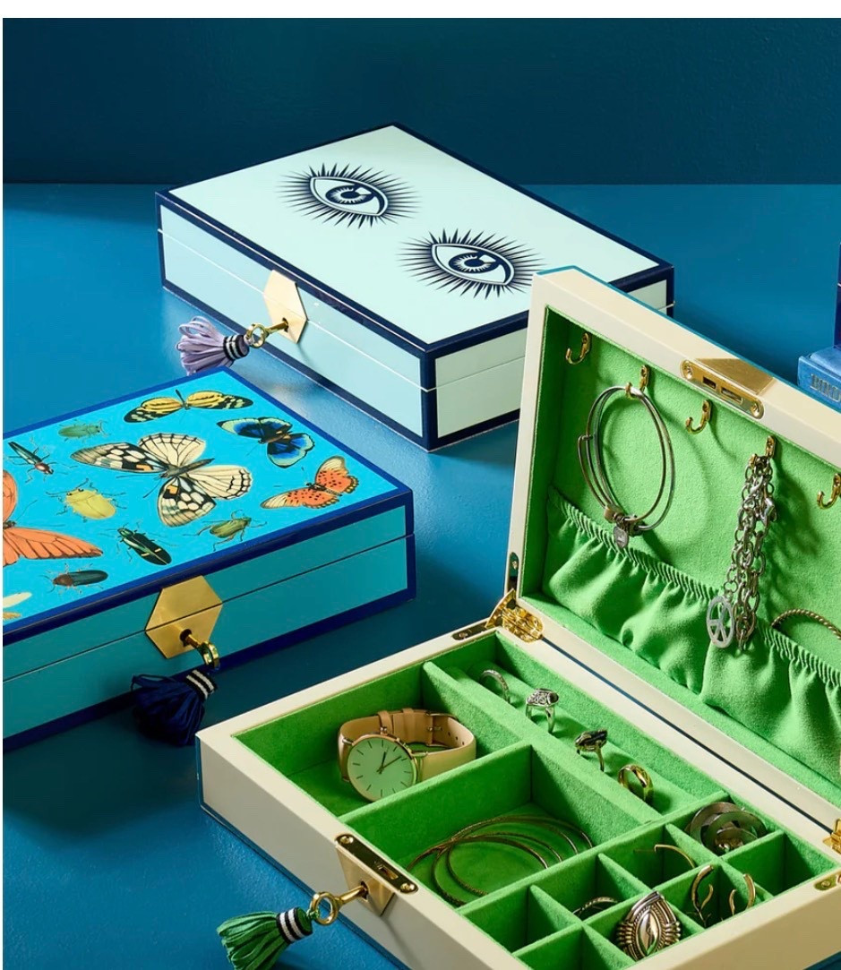 Jonathan Adler Le Wink Lacquer Jewelry Box

high-gloss icy blue lacquer emblazoned with our iconic eyes, polished brass hinges, and our signature hexagonal brass-plated keyplate. Everything from precious metals to glittering gemstones will look even more chic in its lavender velvet-lined interior.

#LTKHome #LTKSeasonal #LTKMothersDay